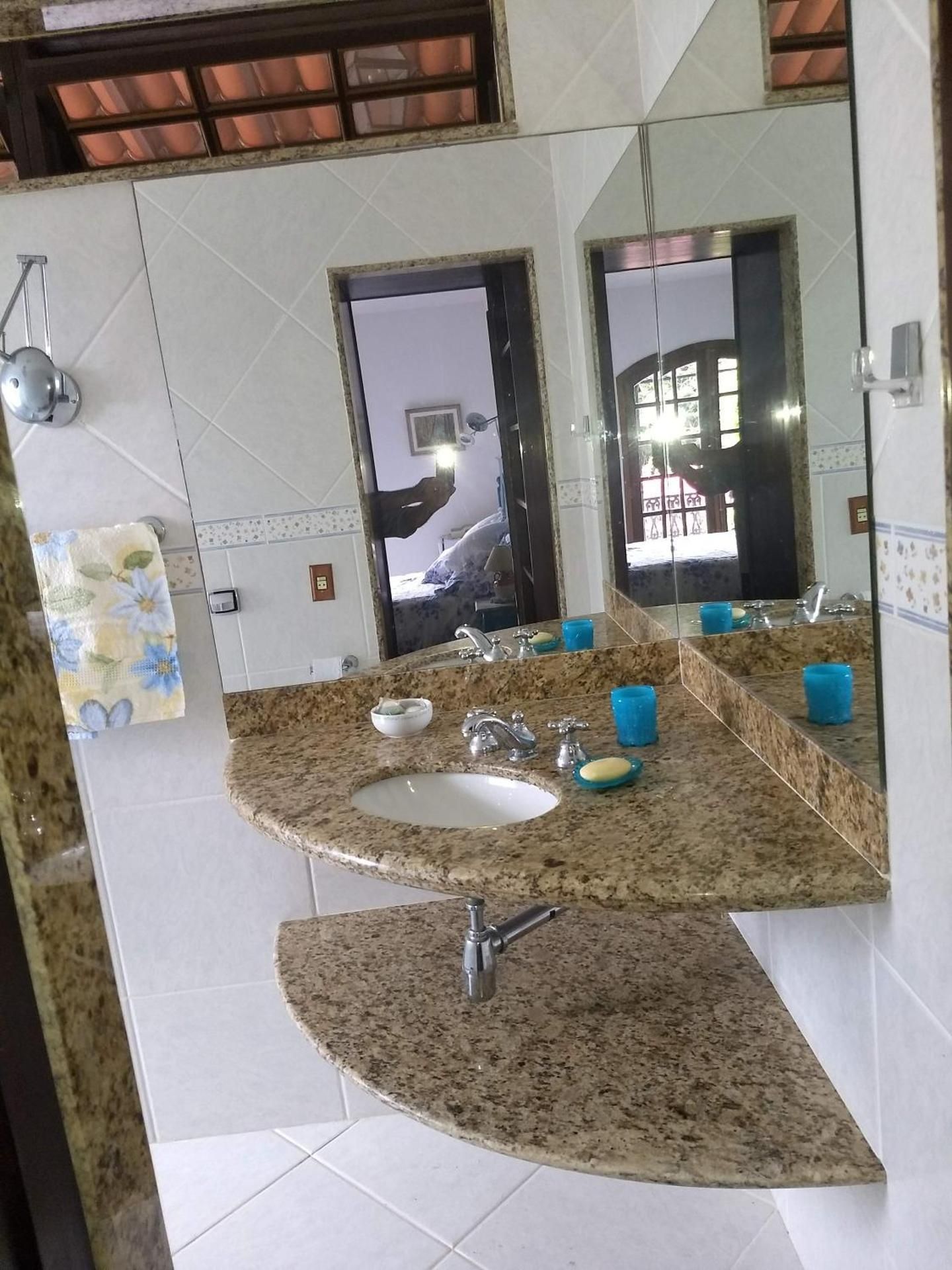 Suite with Mountain View