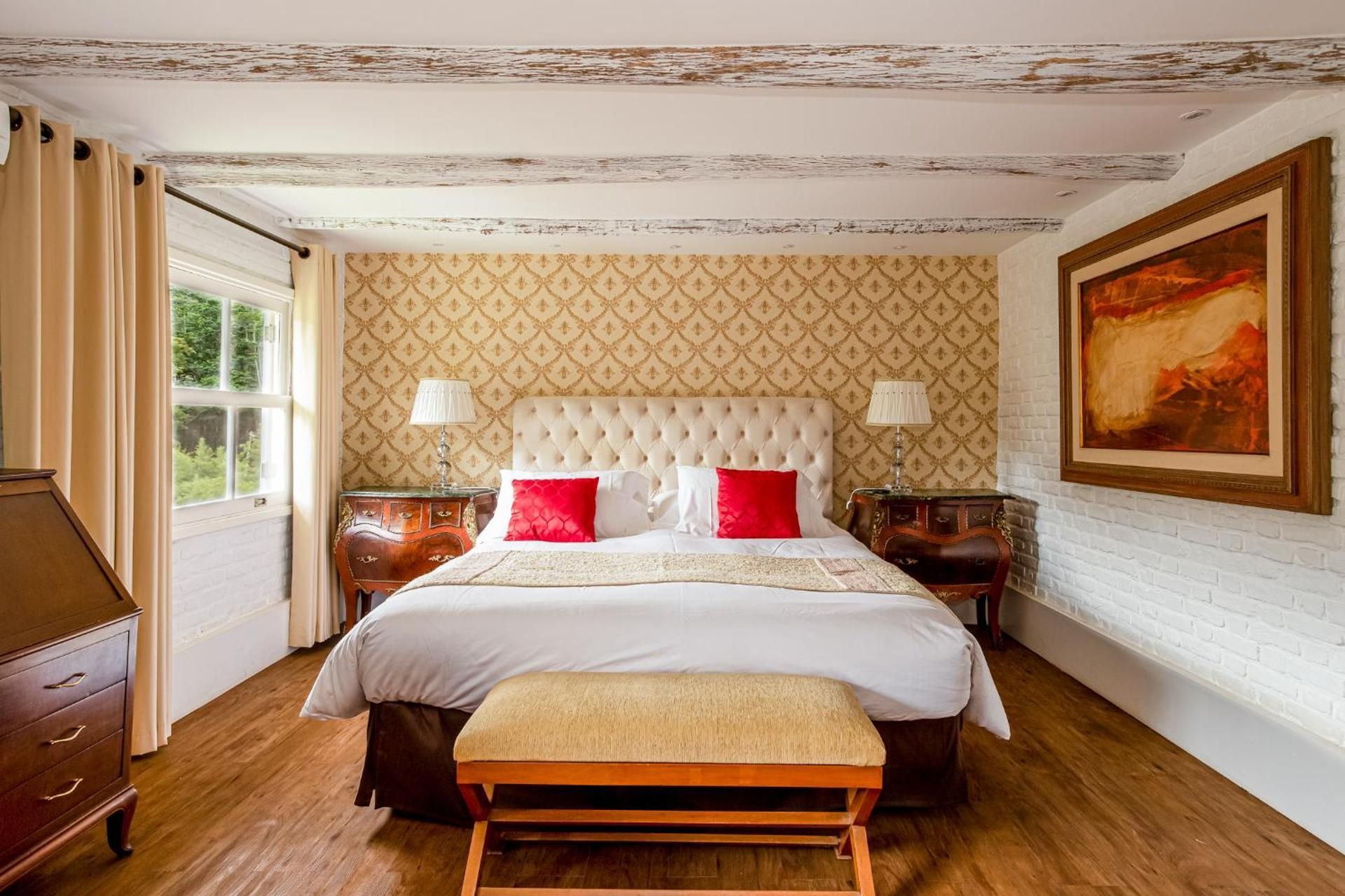 Superior King Suite