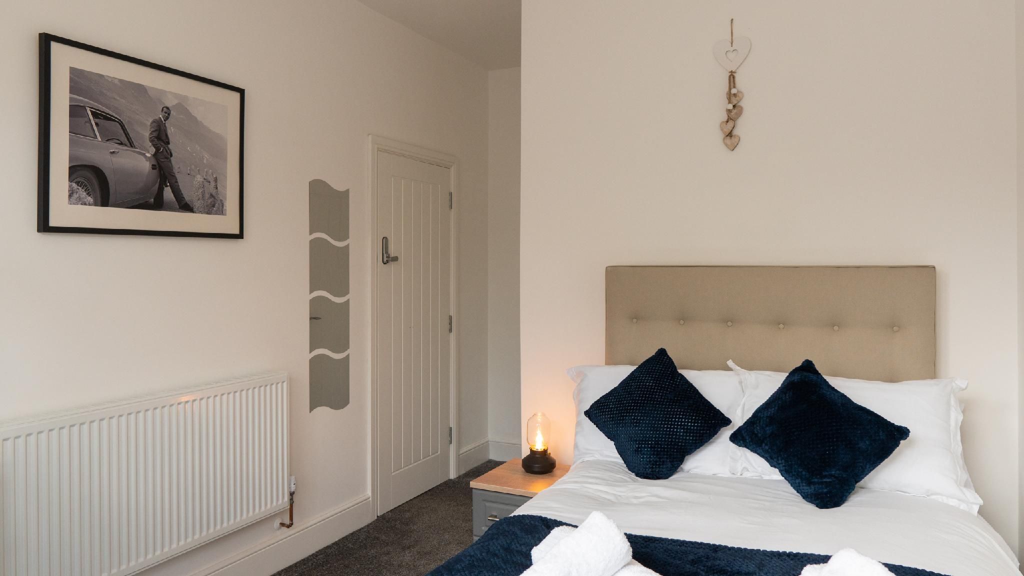 Reedley House Double room-Ensuite with Shower-Superior Double Room