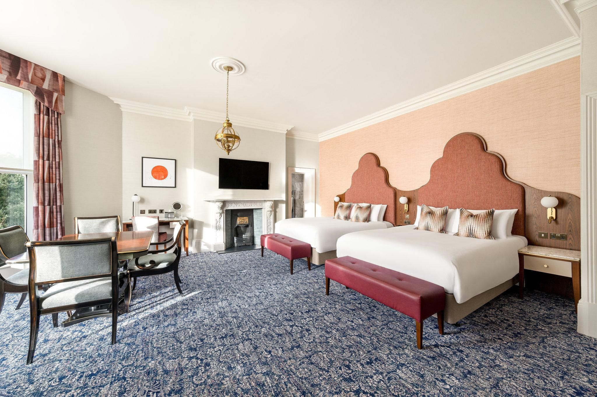 2 Queen Suite