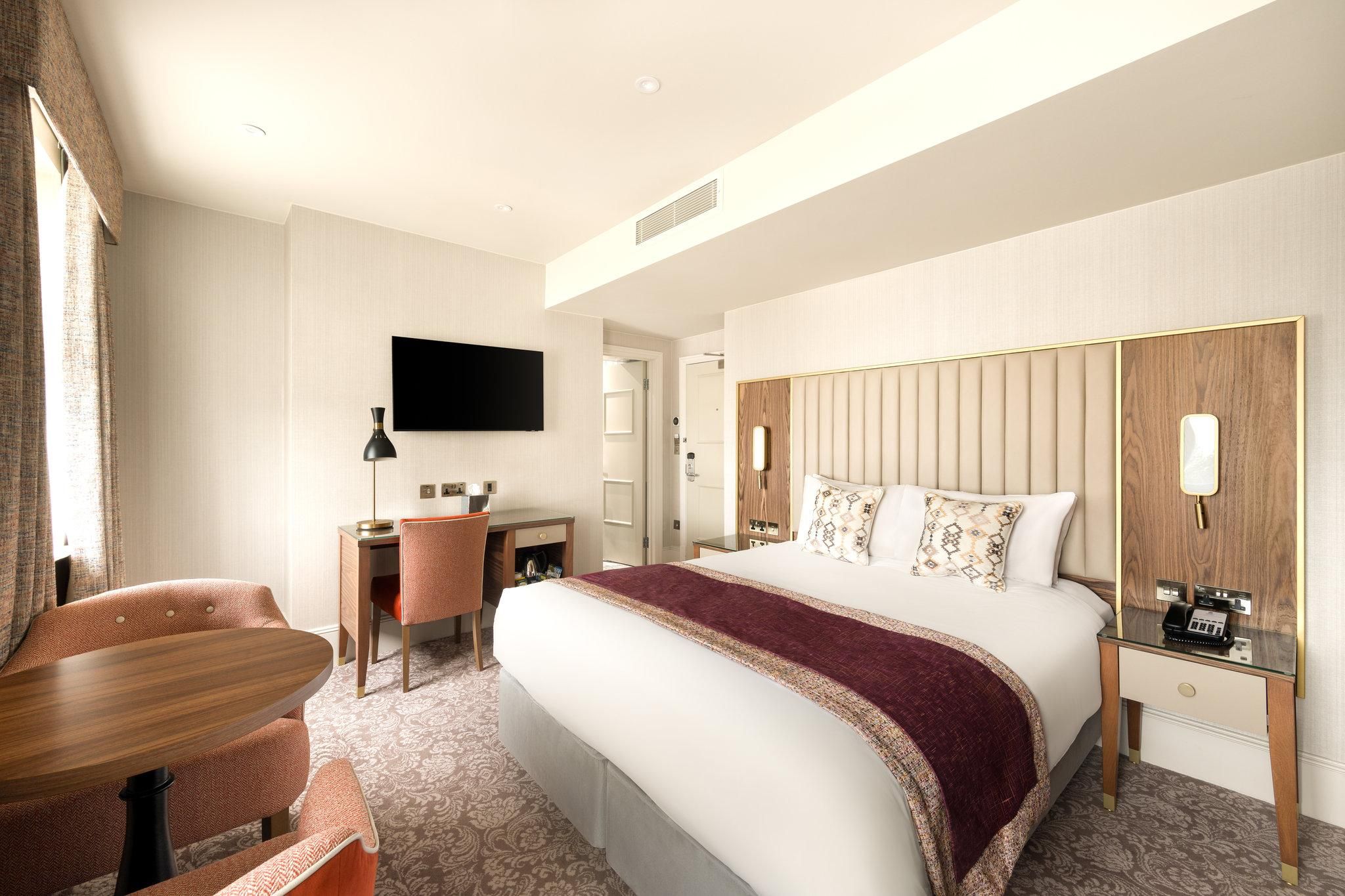 1 King Standard Sea View