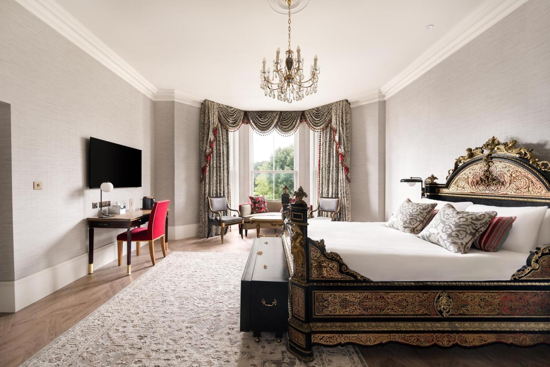Queen Suite
