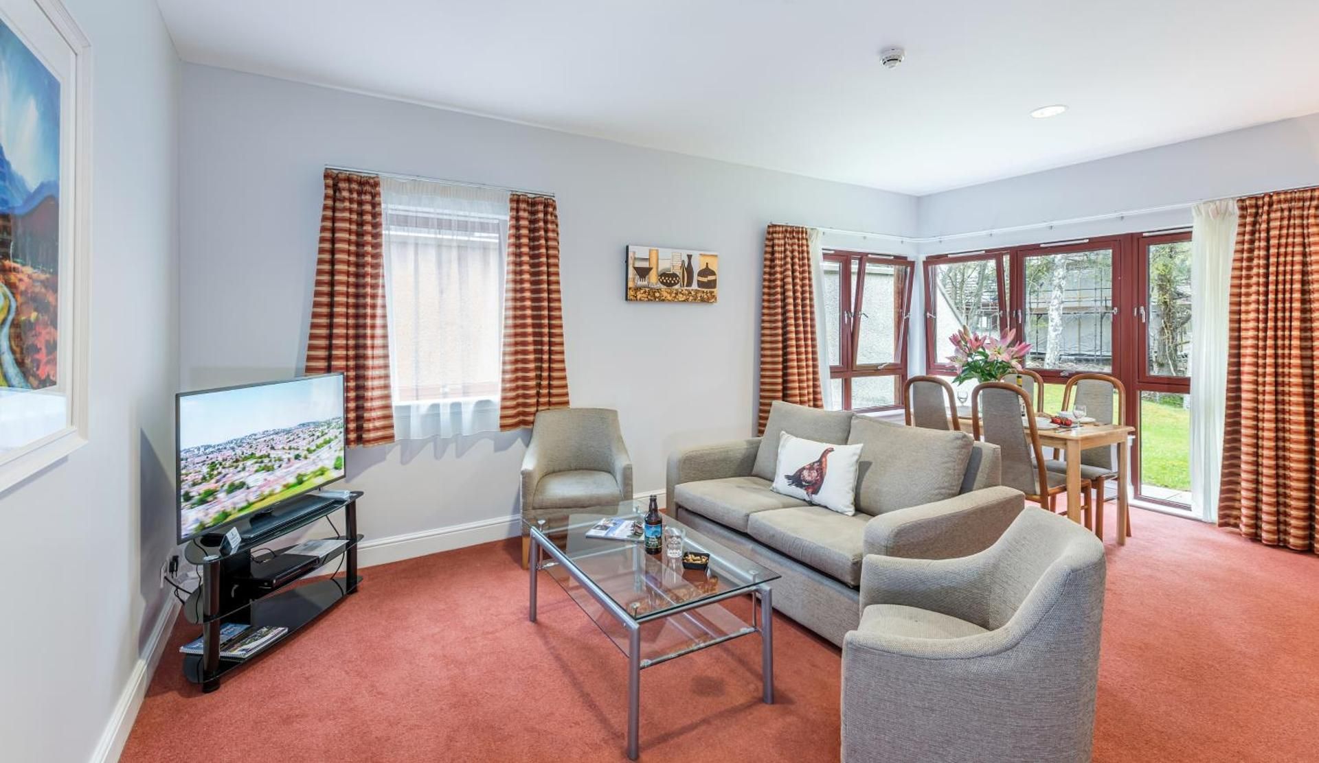 High Range Hotel One-Bedroom Apartment 2