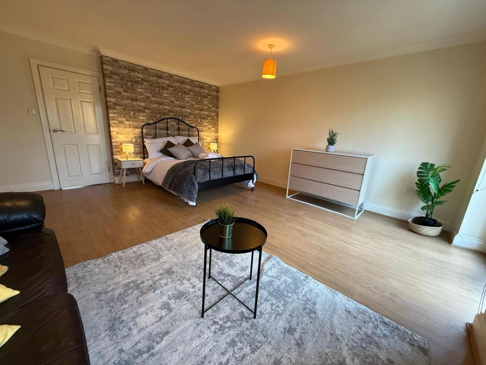 Deluxe King Room