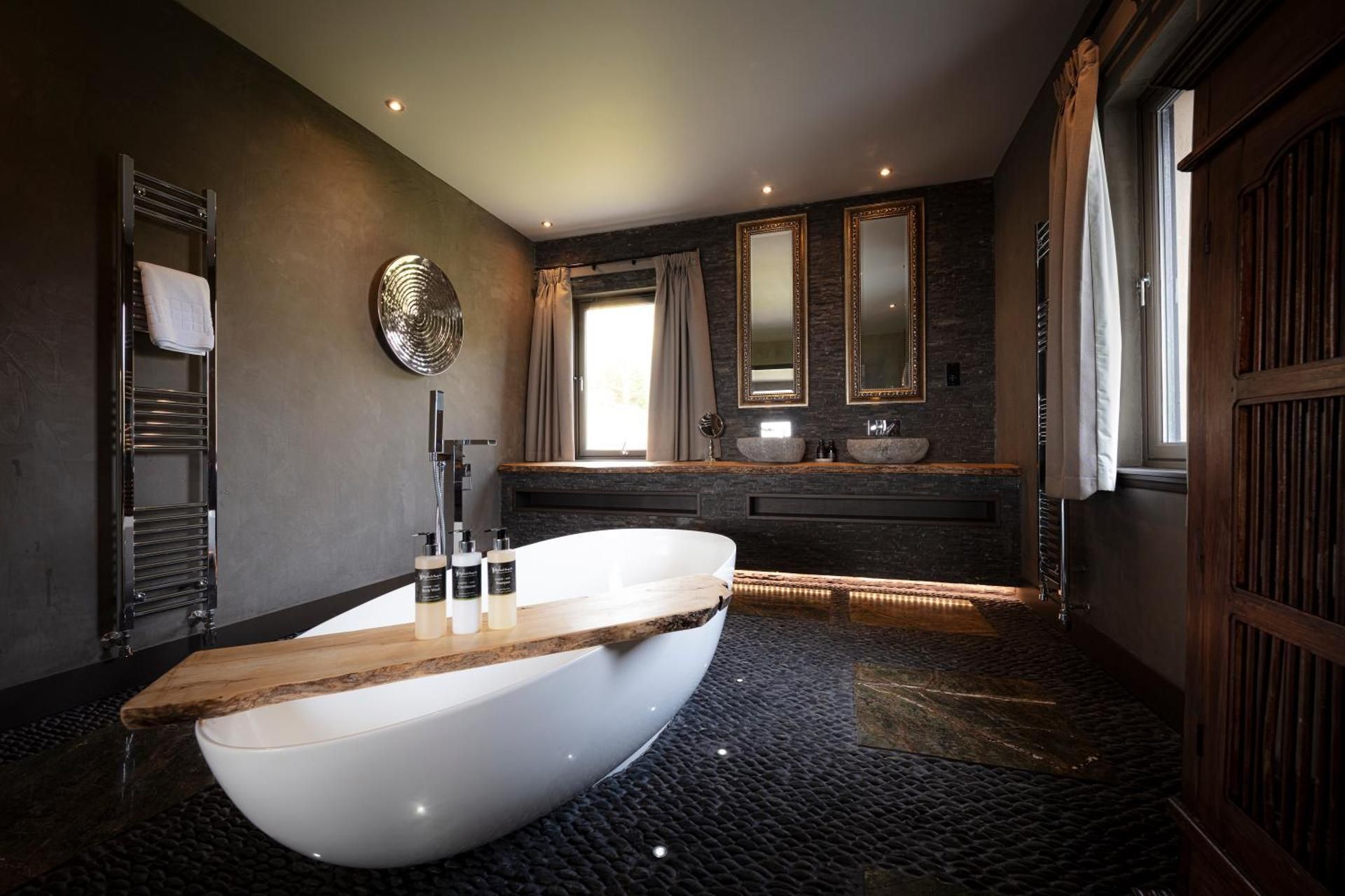 Signature Junior Suite - Separate Building