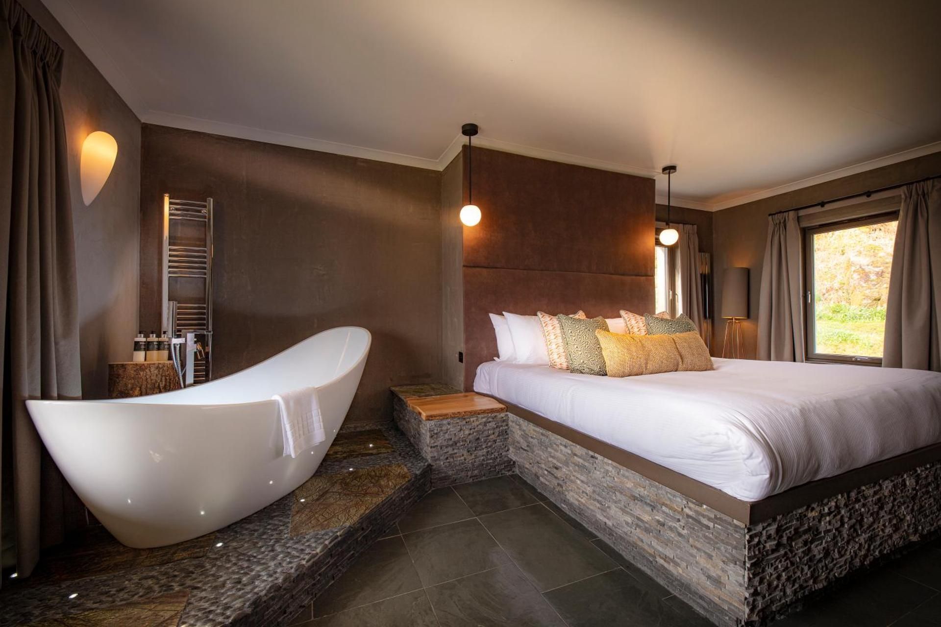 Signature Master Suite - Separate Building