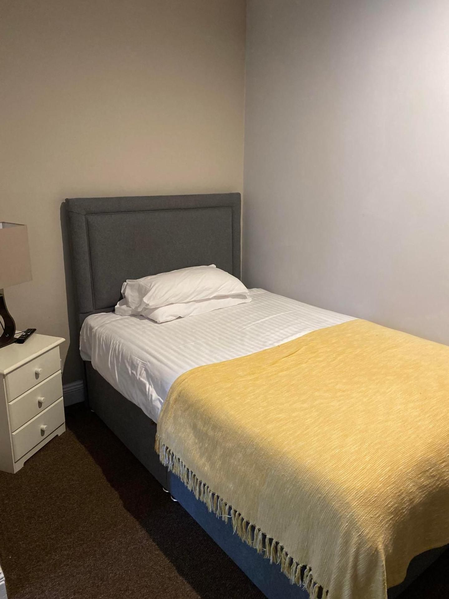 Oaks Hotel Budget Single Room