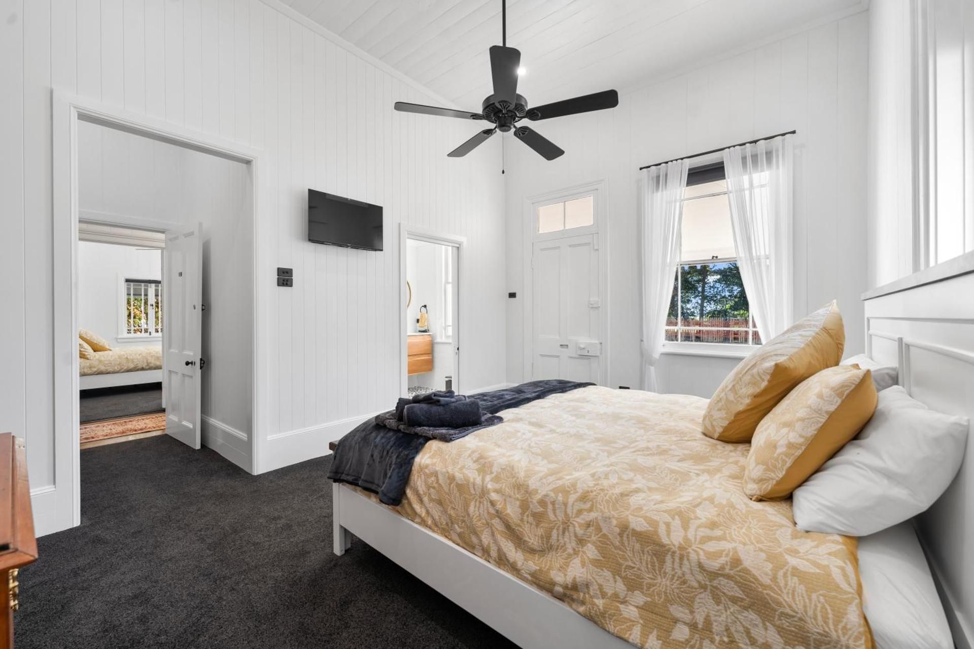 Double Room with Private Bathroom