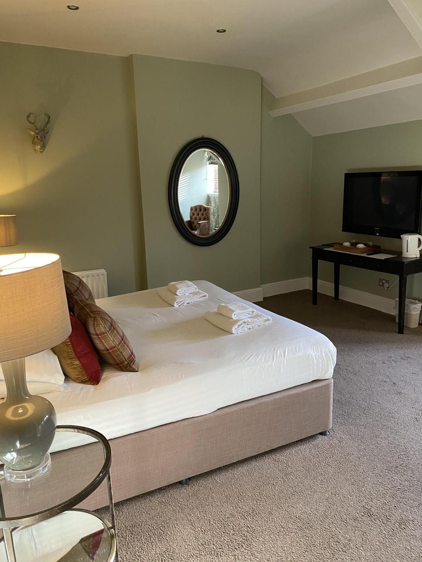 The Plough Large Double or Twin Room 3