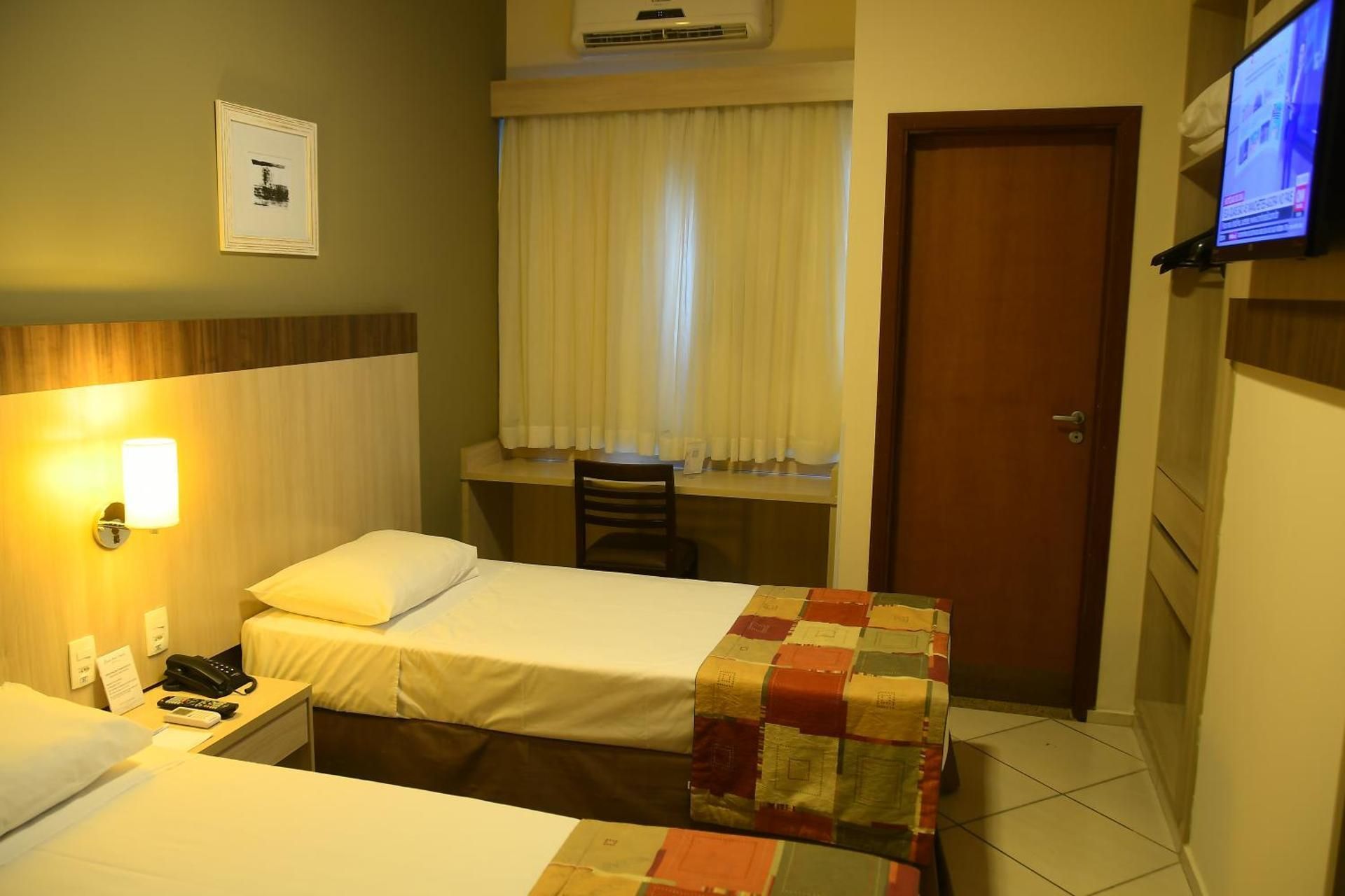 Standard Room with two single beds