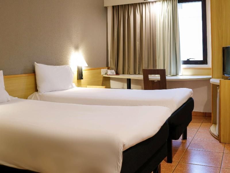 Apartment sea view with 2 single beds