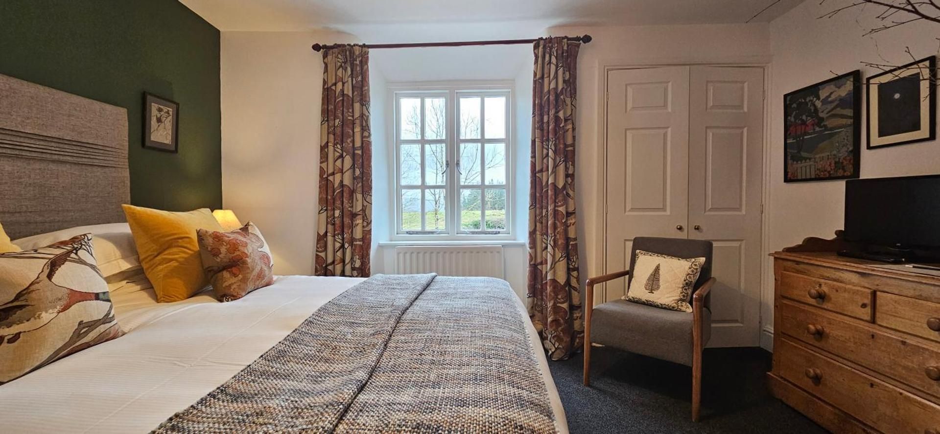 King Room with Mountain View