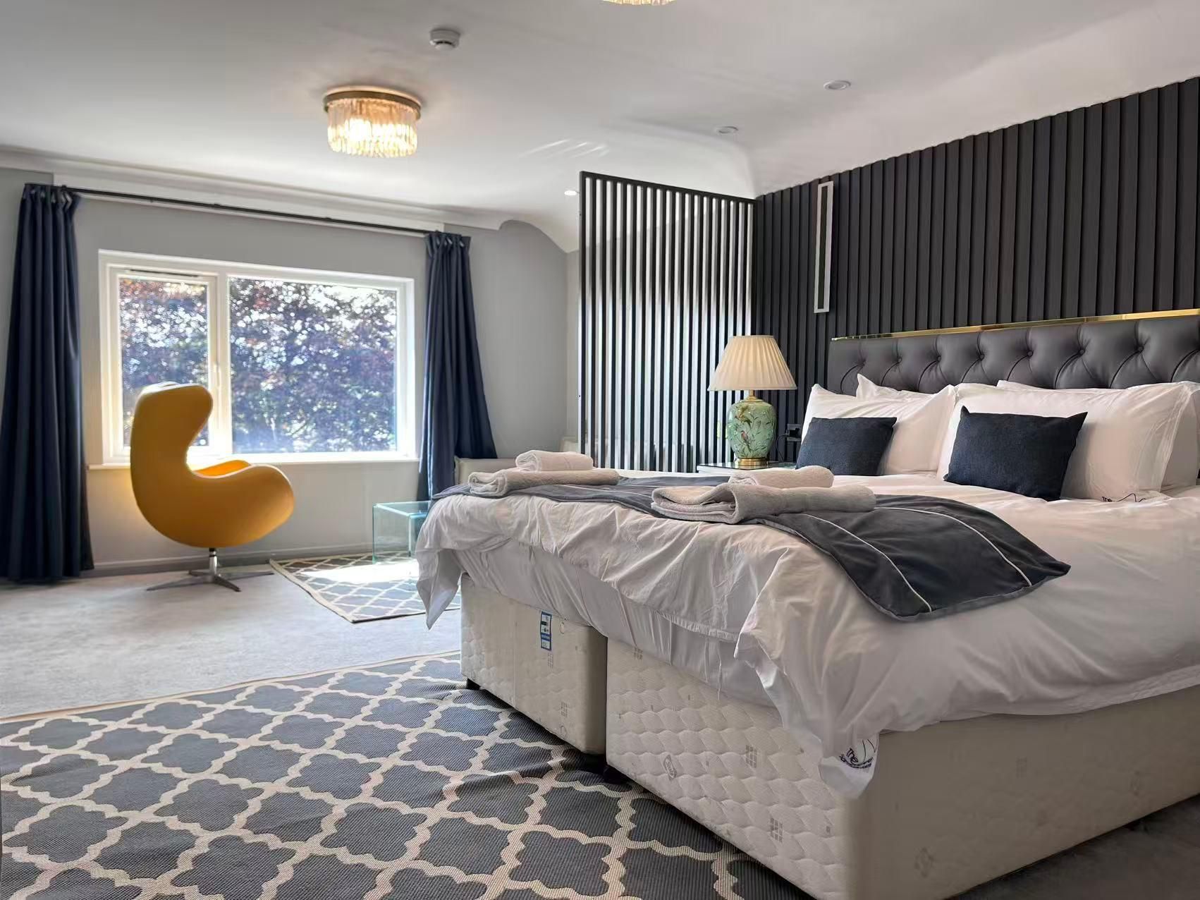 Deluxe Junior Suite with Mountain View