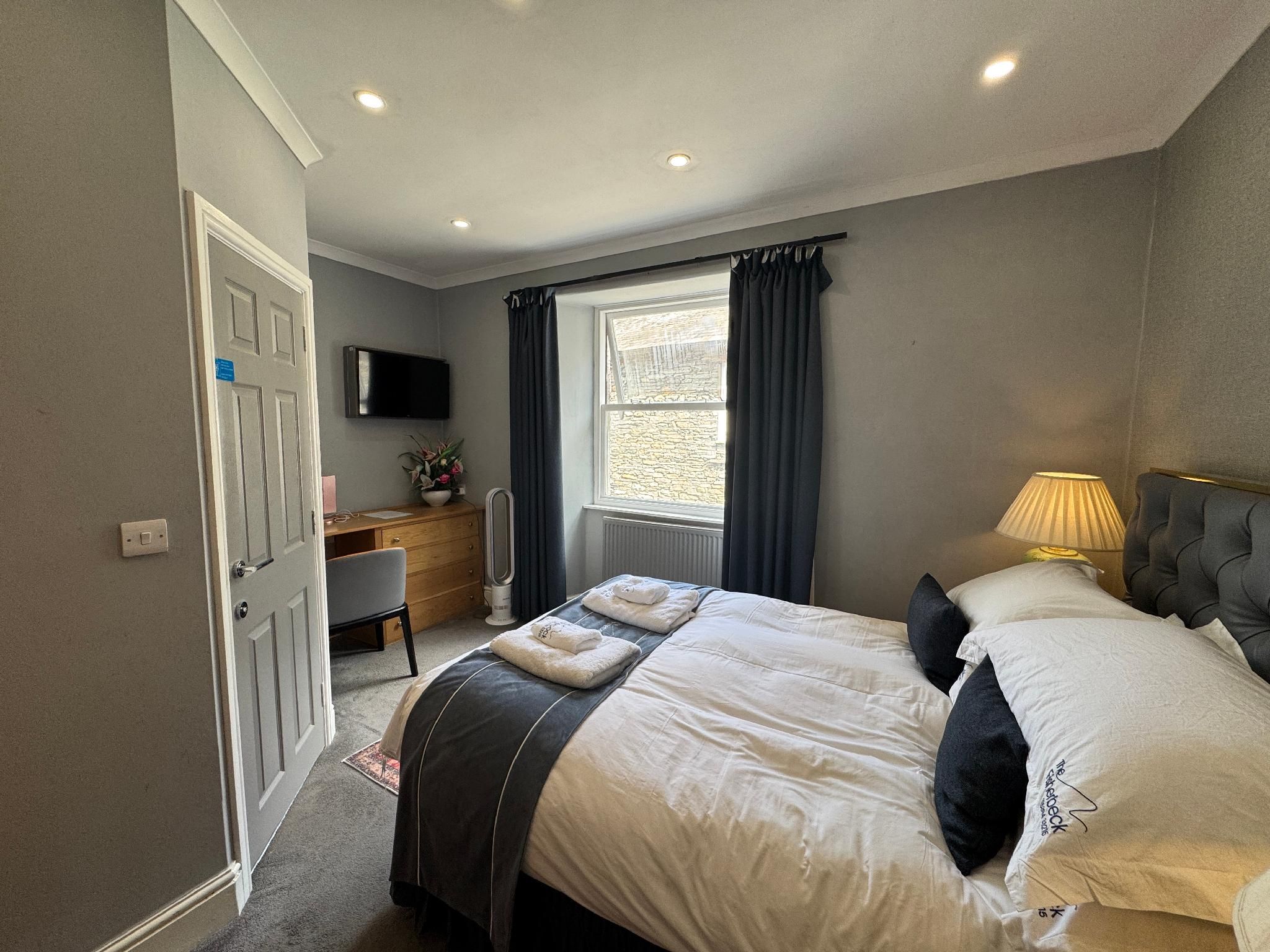 Ambleside Rooms & Suites Comfort Double Room 1 2