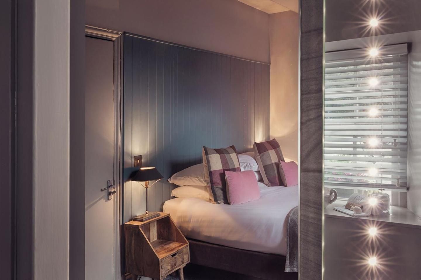 Tweed Suite - Accessible