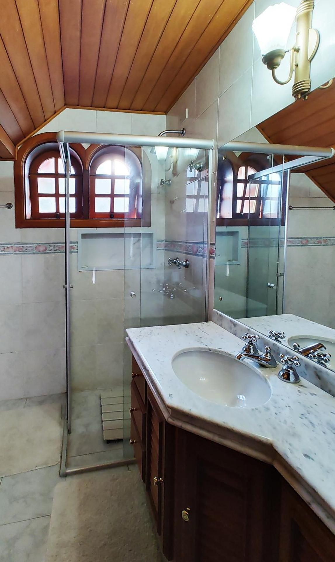 Deluxe Double Room (2 Adults + 1 Child)