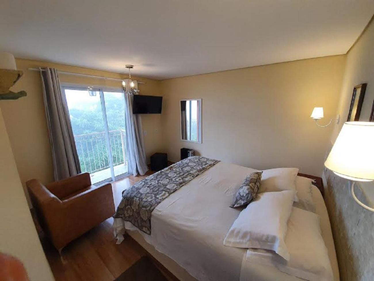 Chalet with Spa Bath