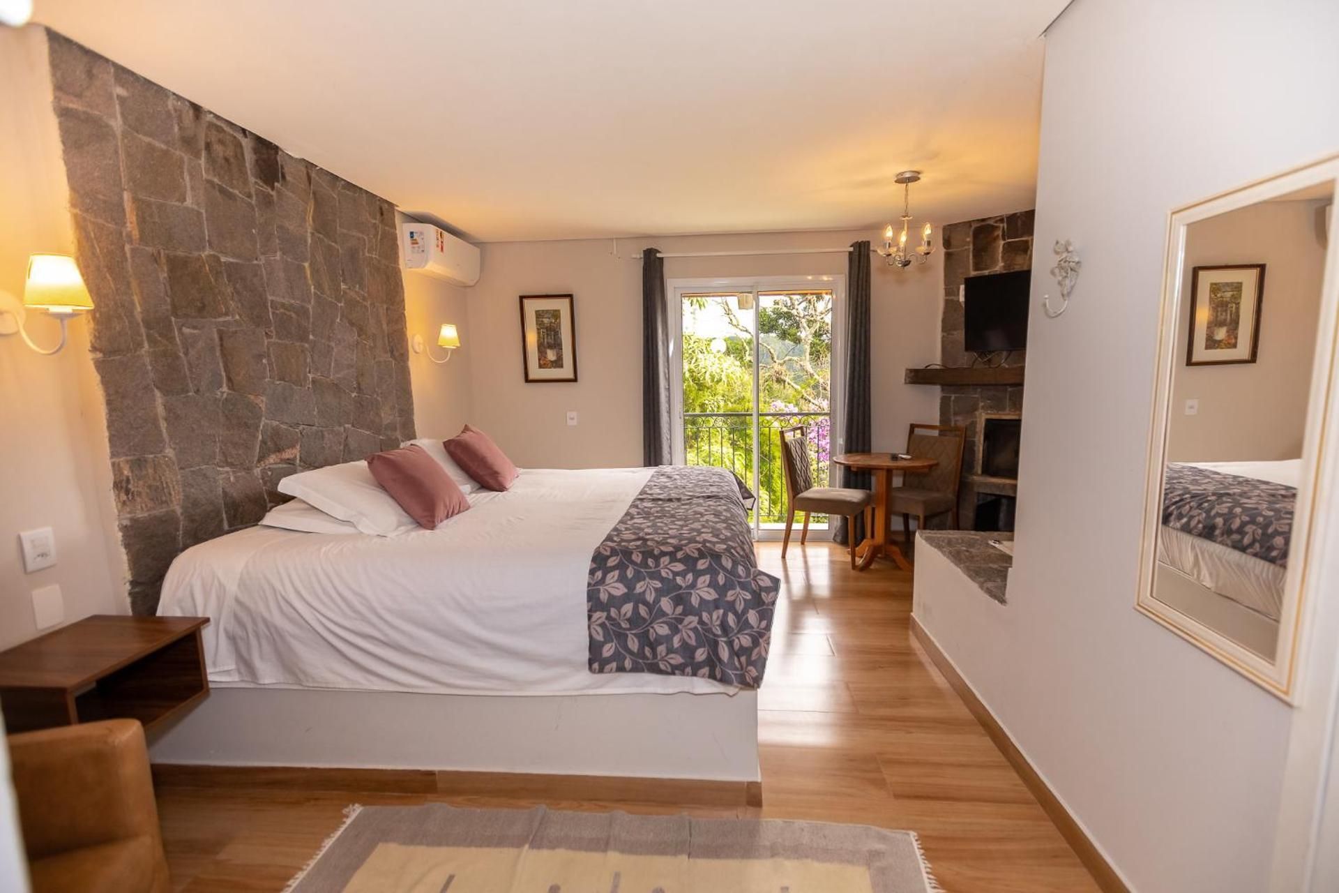 Chalet Superior with Spa Bath and Fireplace