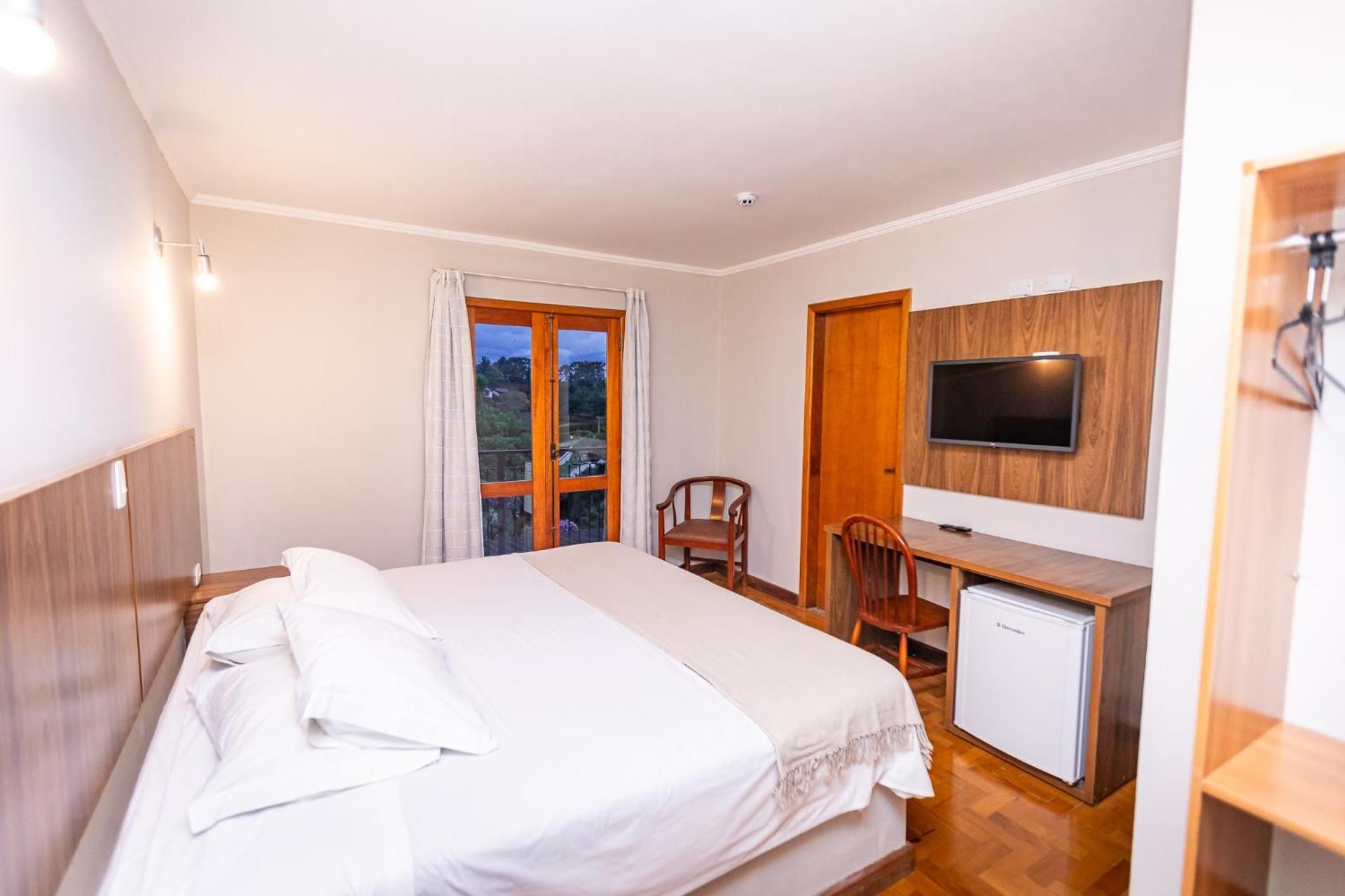 Superior Double Room with Balcony and Bath