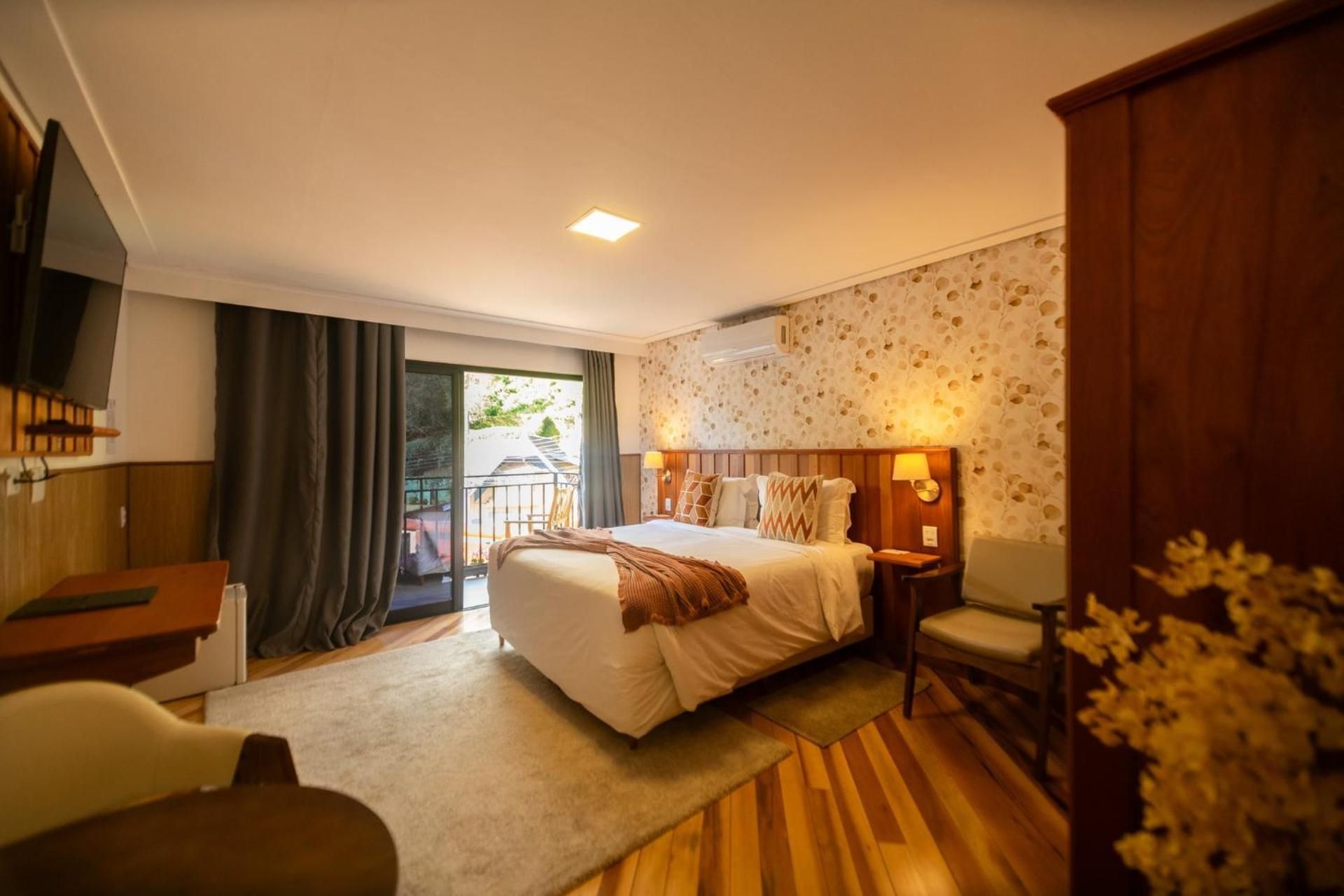 Deluxe Double Room with Bath
