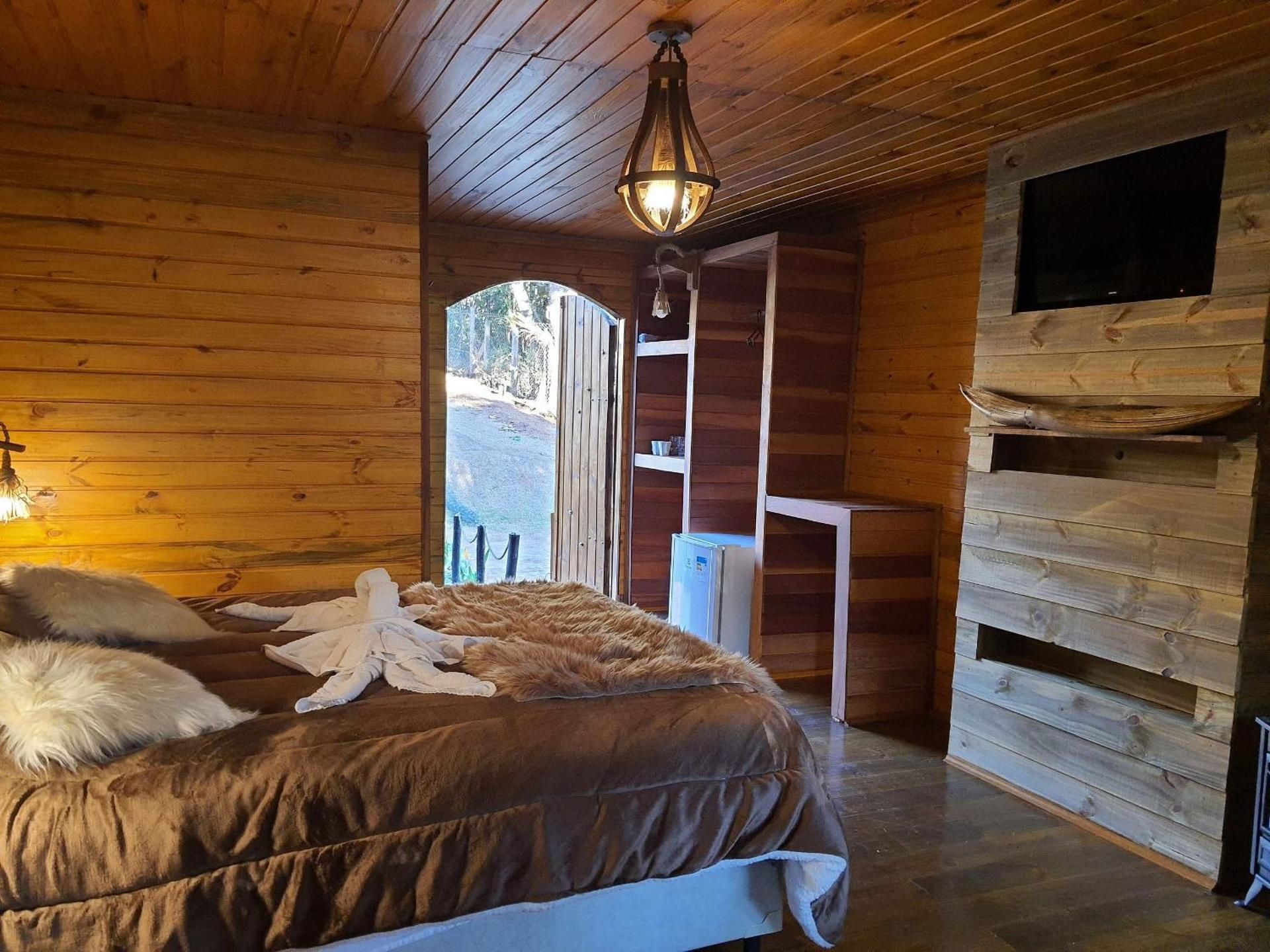 Superior Bungalow with Bathtub Inside the Room