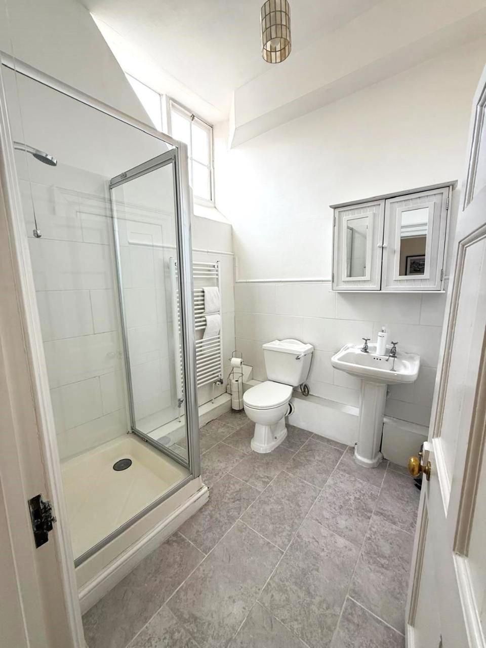 East Pallant Bed and Breakfast, Located in Large Georgian Townhouse in Central Chichester Superior King Room 3