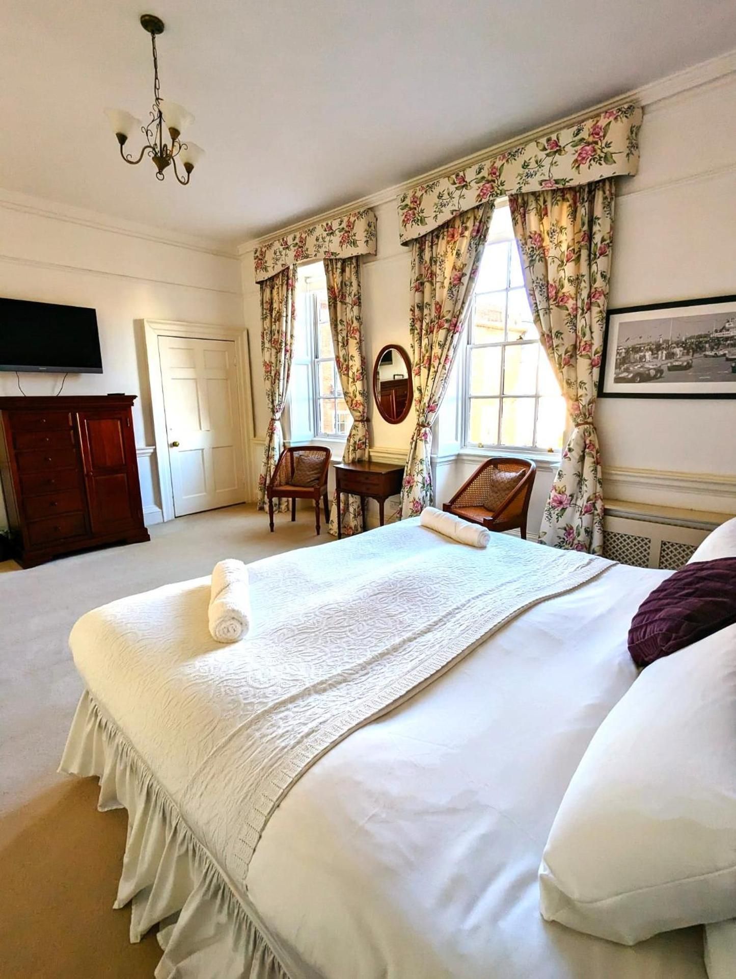 East Pallant Bed and Breakfast, Located in Large Georgian Townhouse in Central Chichester Superior King Room