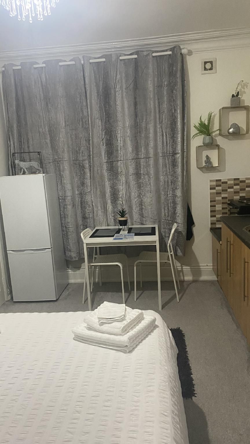 Hayy Studios Blackhouse Studio-Ensuite with Shower-Street View 2