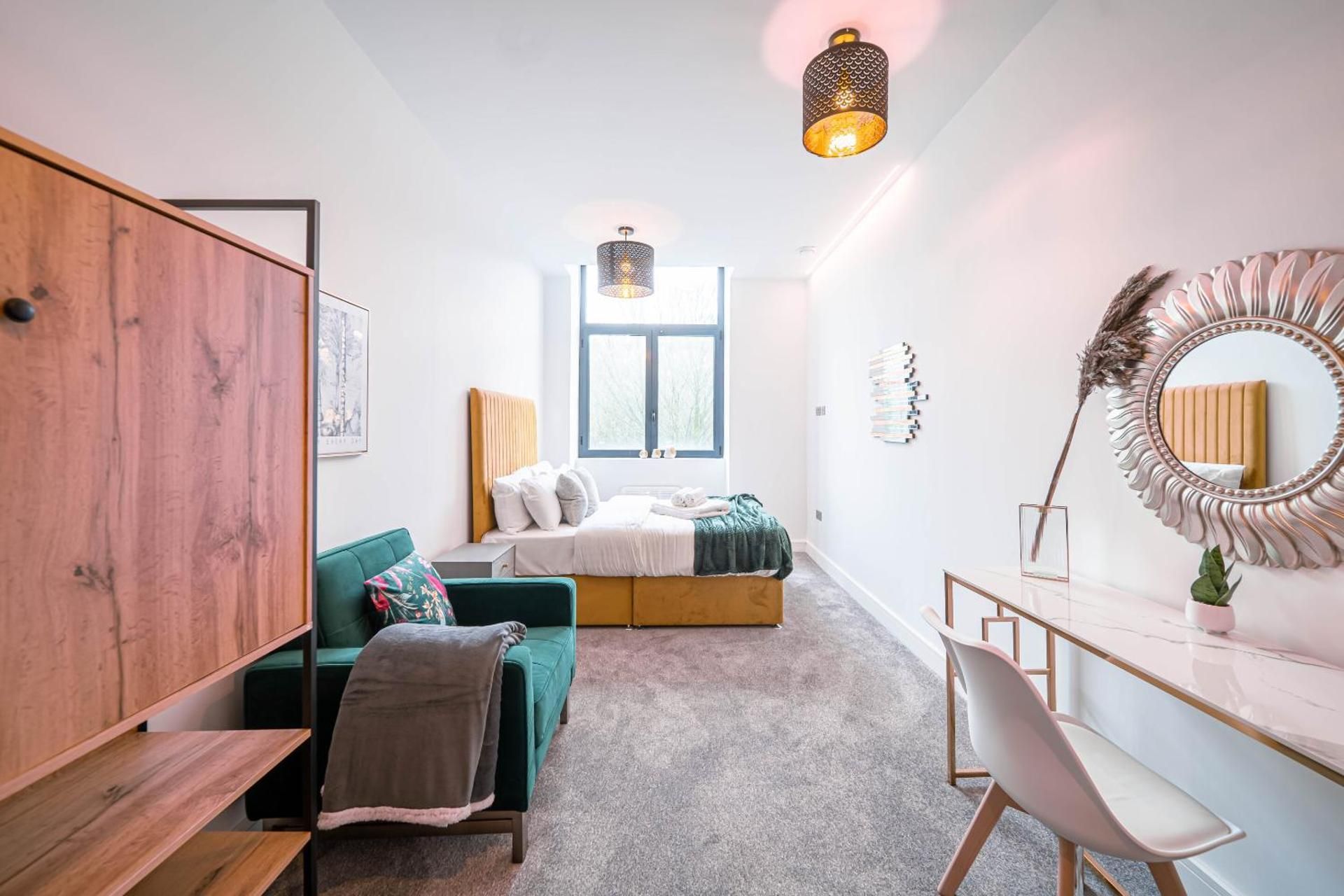 DELUXE APARTMENT