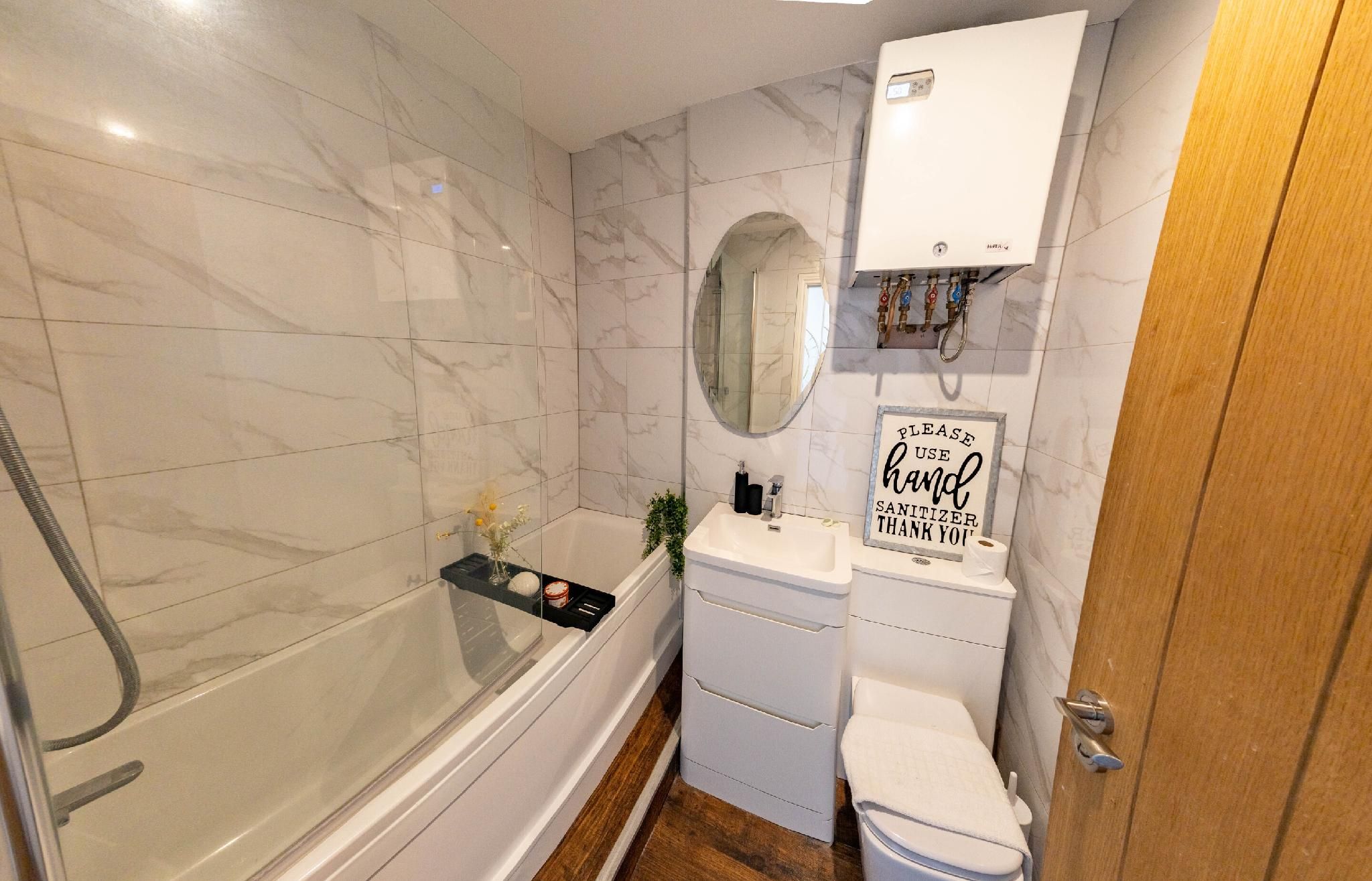 2 Bedroom Dealhouse 218
