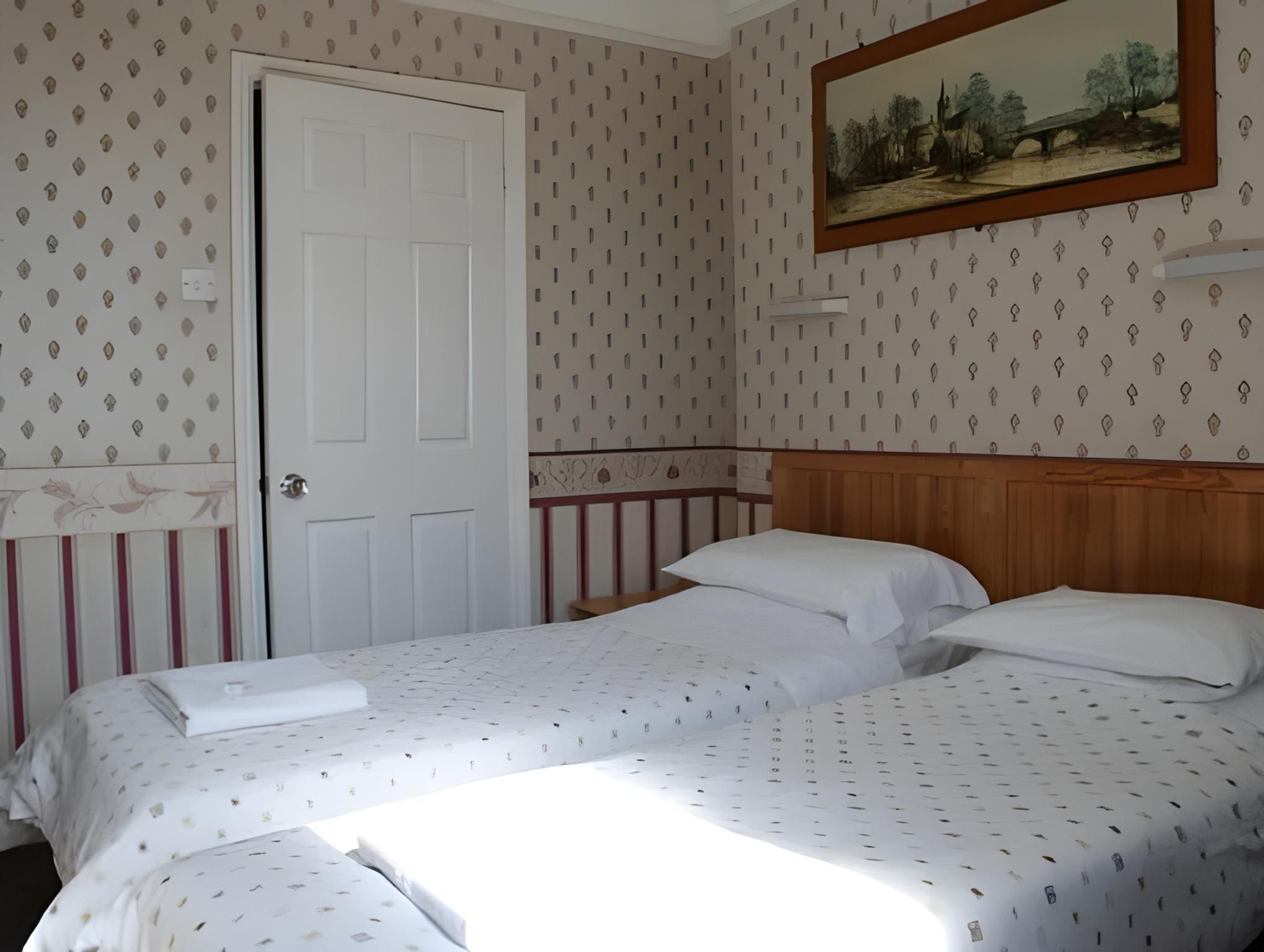 Dolphins Hotel Twin Room