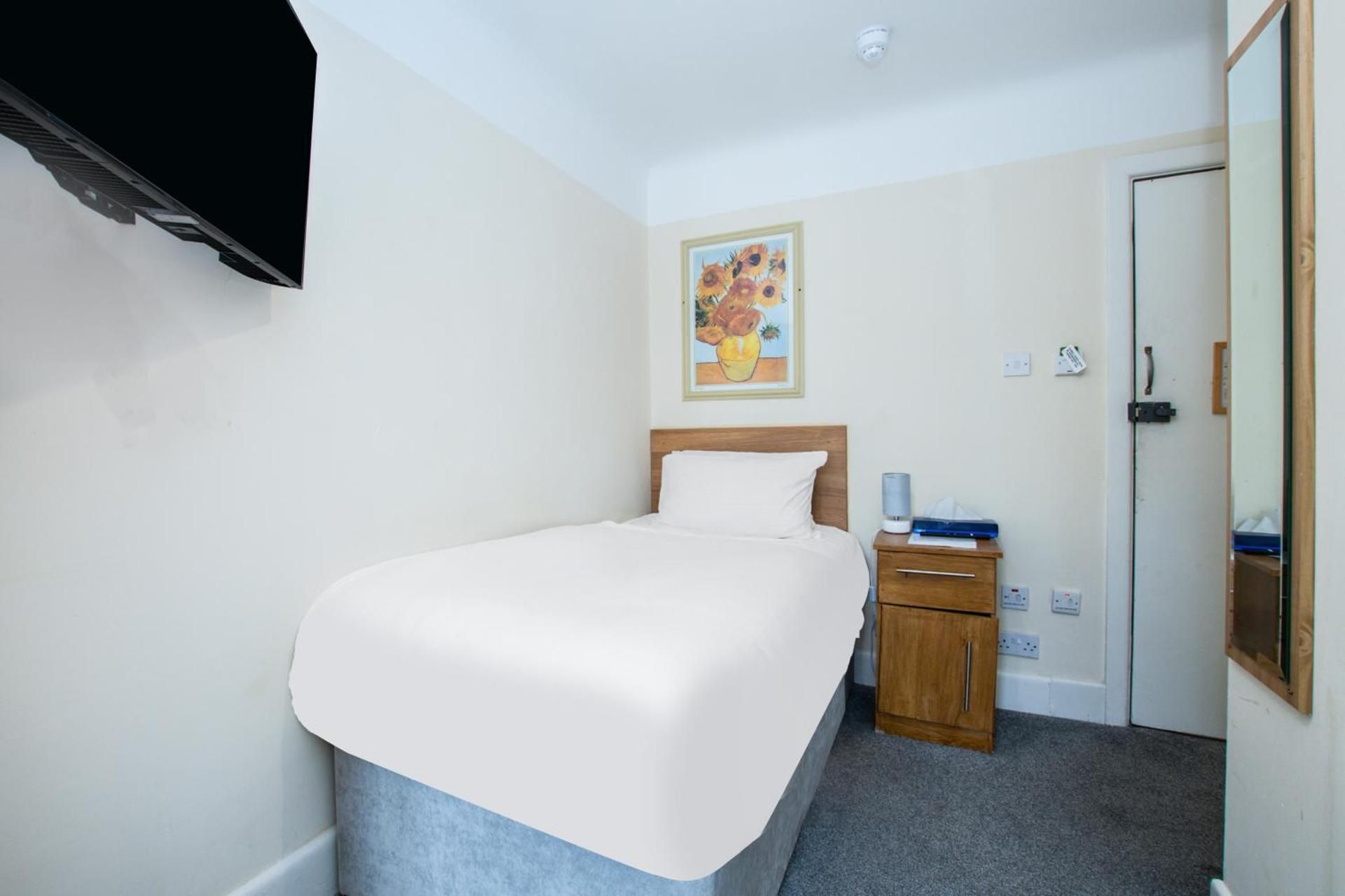 Standard Single Room