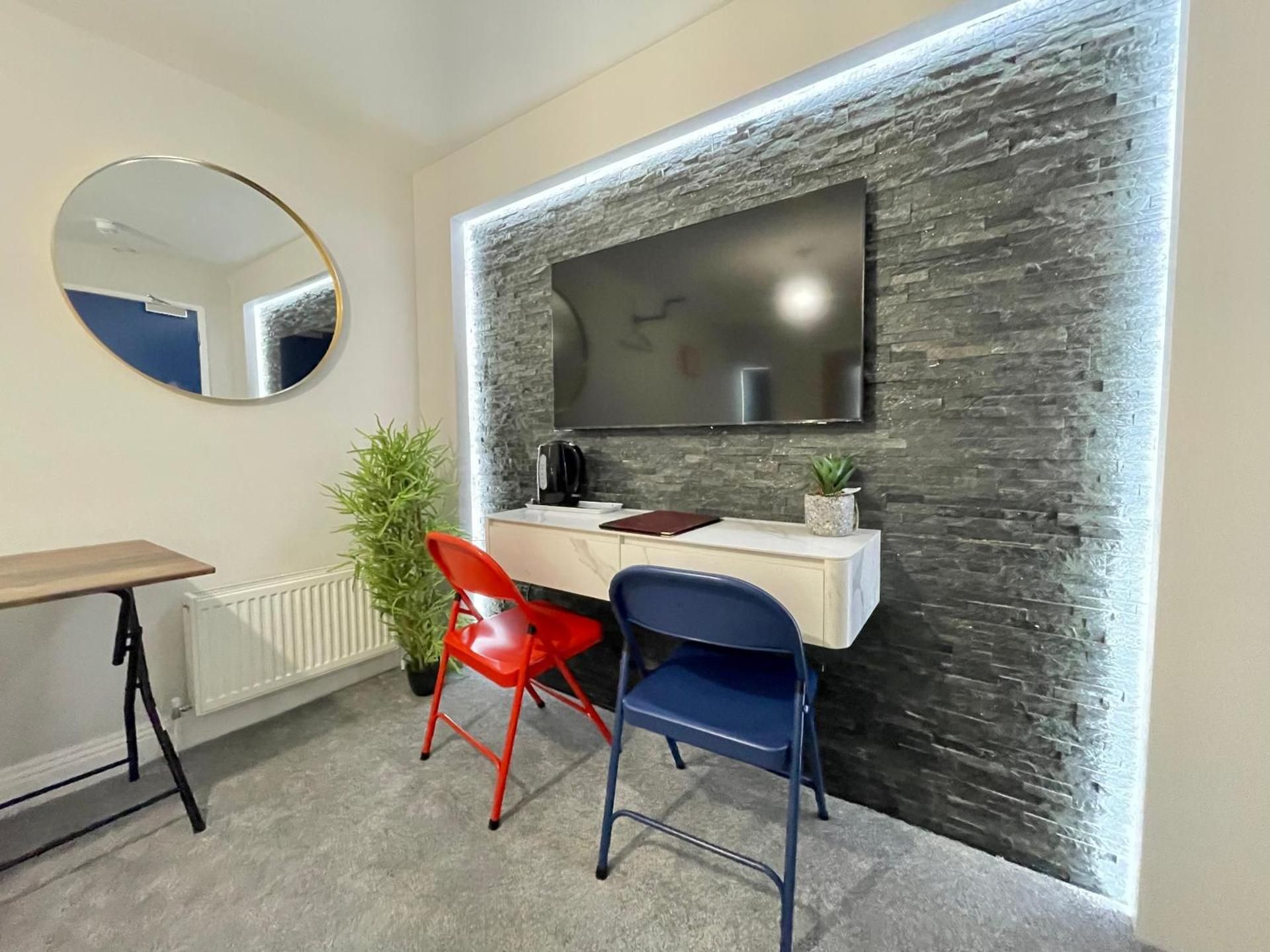 Twin Room with Private Bathroom