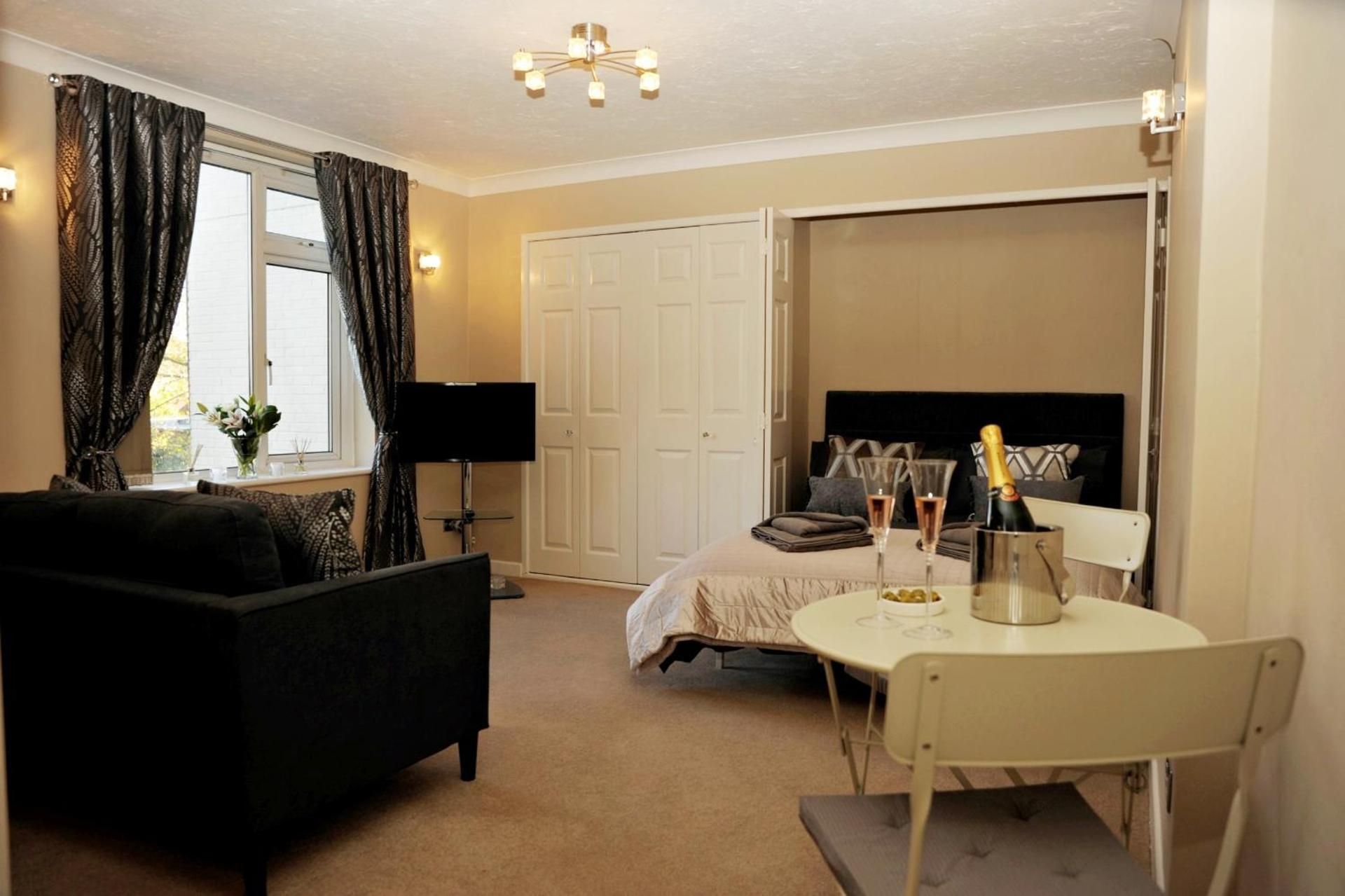 Studio Apartment