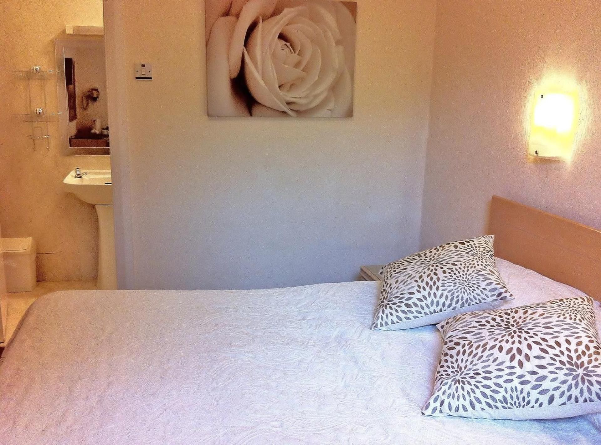 Single Room - No Pets