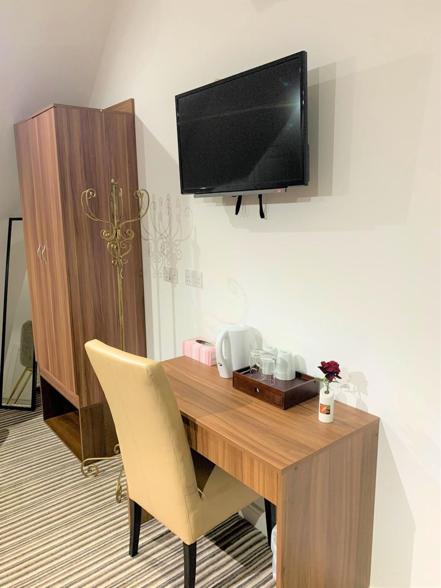 Green View Hotel Near Dartford Deluxe Double Room 3