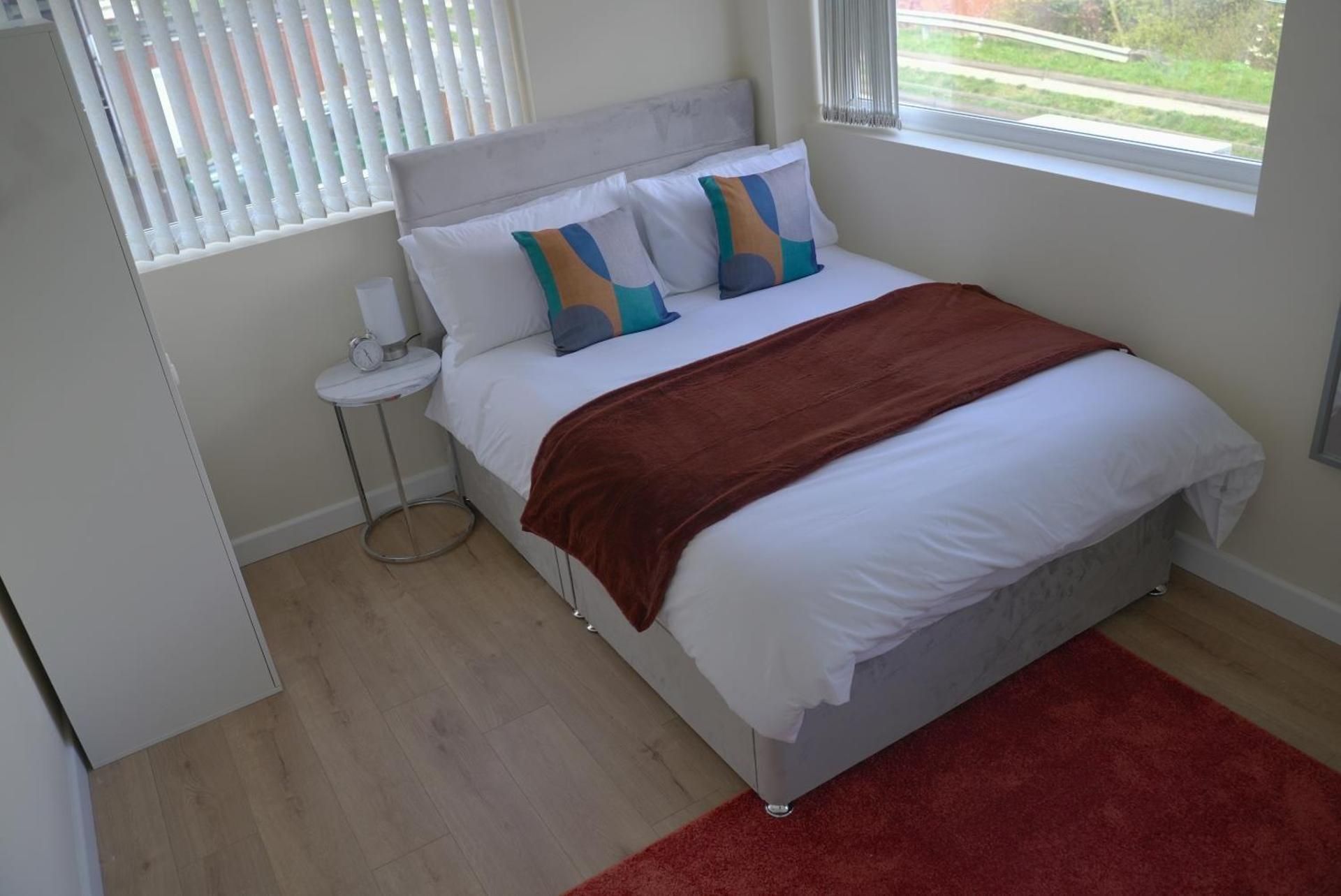 Deluxe One-Bedroom Apartment with City View