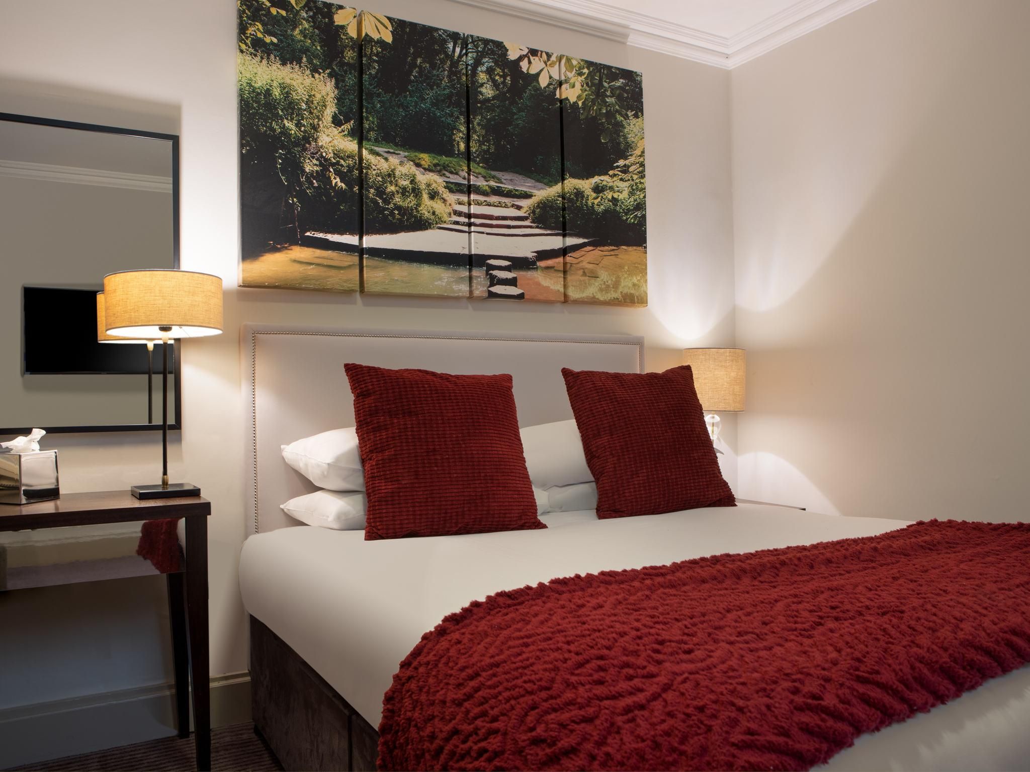 Dancenter Boutique Luxury Gatwick Airport Classic Double Room