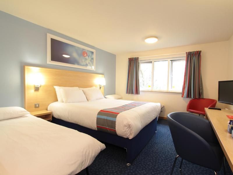 Travelodge Toddington M1 Southbound Family Room 2