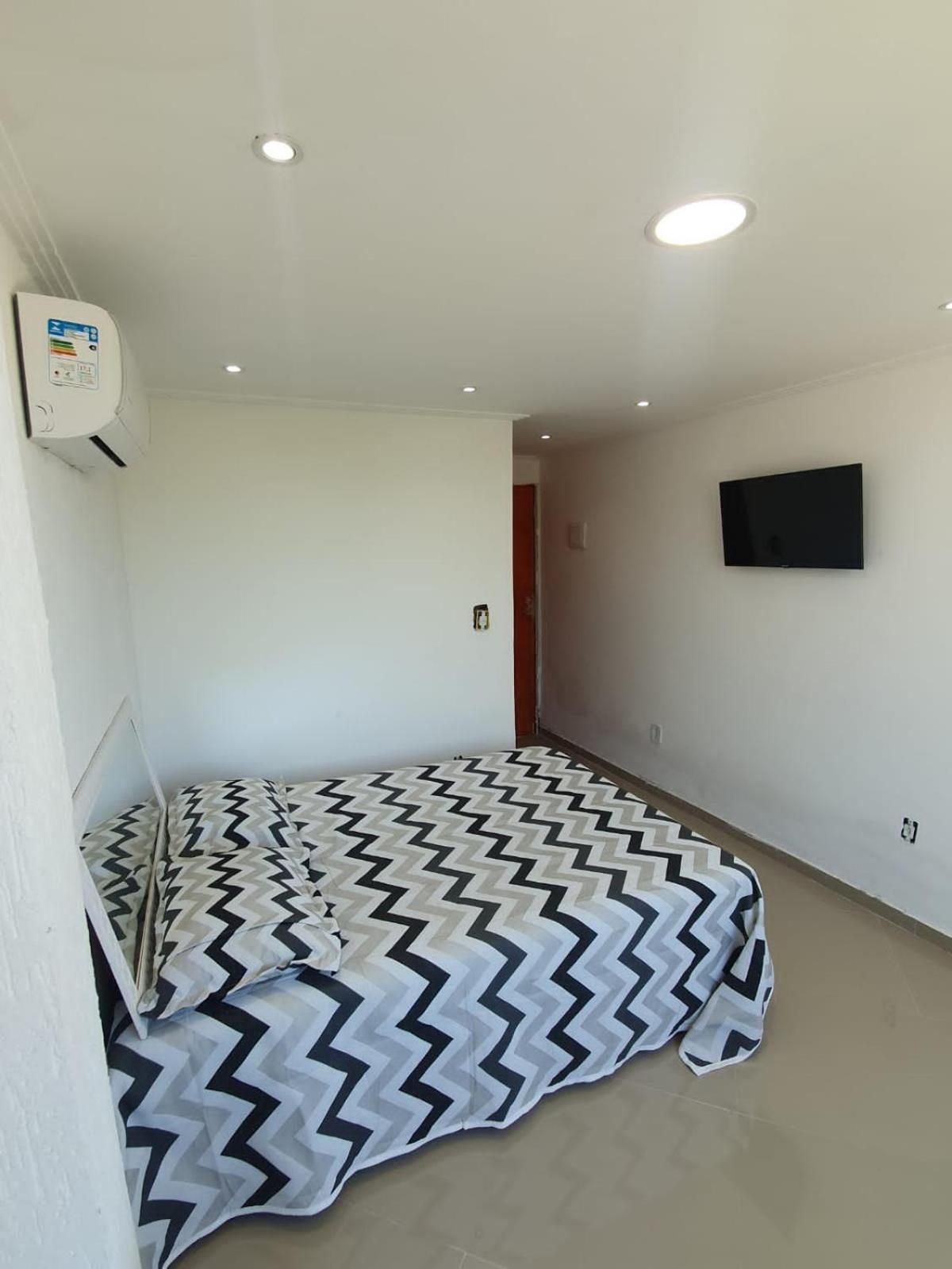 Deluxe Room (2 Adults + 1 Child)