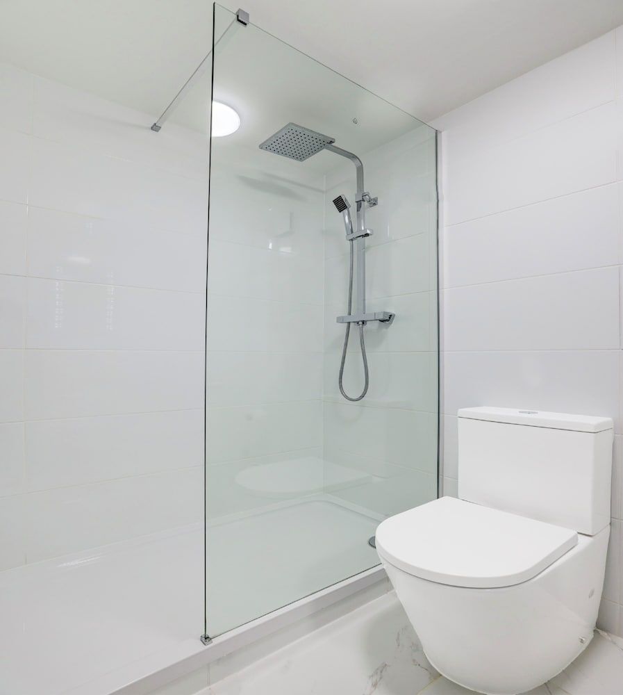 OYO The Chiltern Hotel Standard Twin Room 6