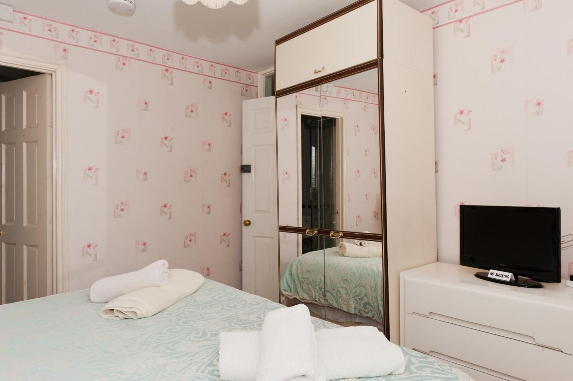 Deluxe Double Room with Shower