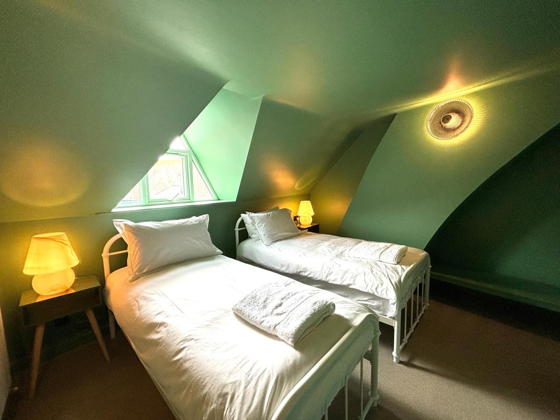 Twin Room with Private Bathroom