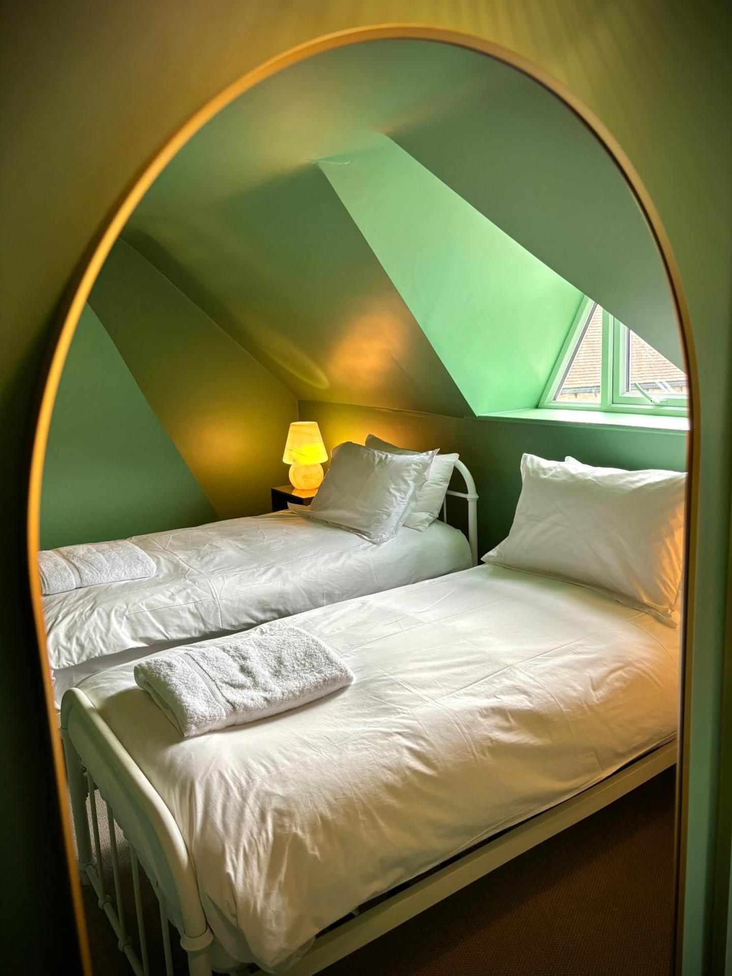 Twin Room with Private Bathroom