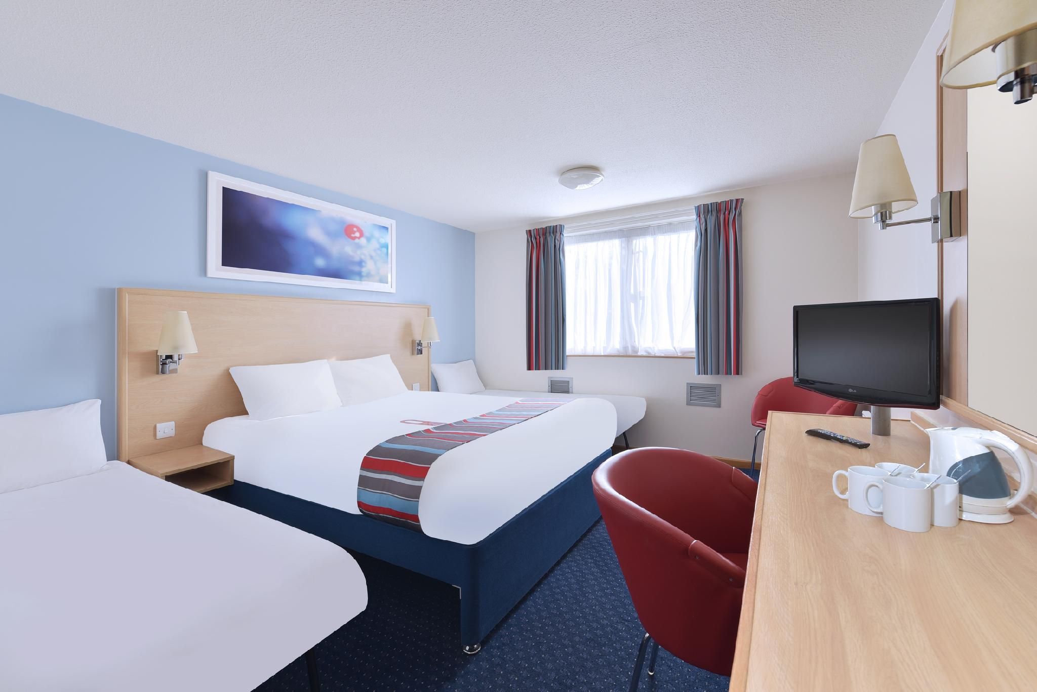 Travelodge Camberley Family Room