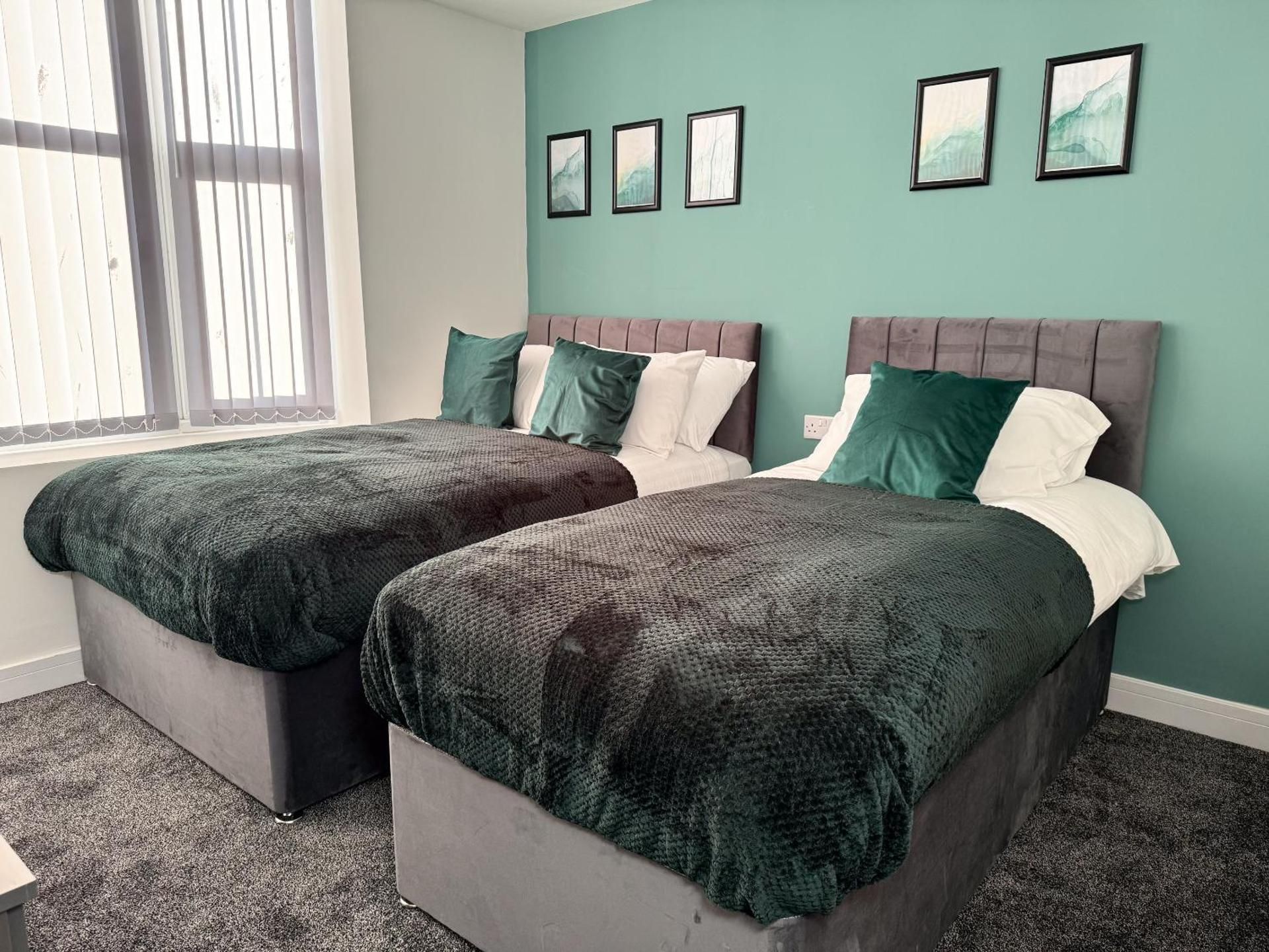 Double or Twin Room with Private Bathroom
