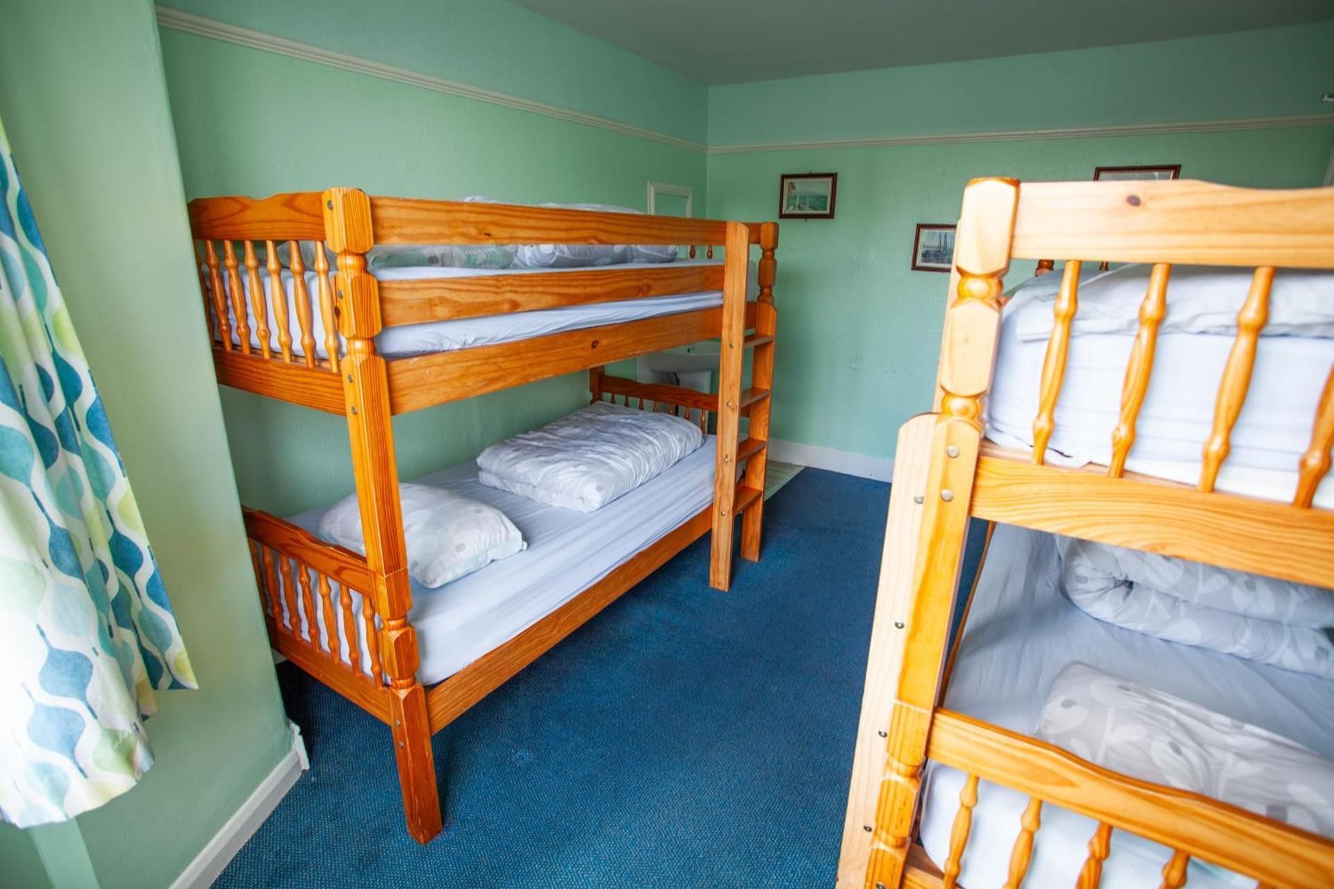 Bed in 4 bed Dorm - Shared Bathroom