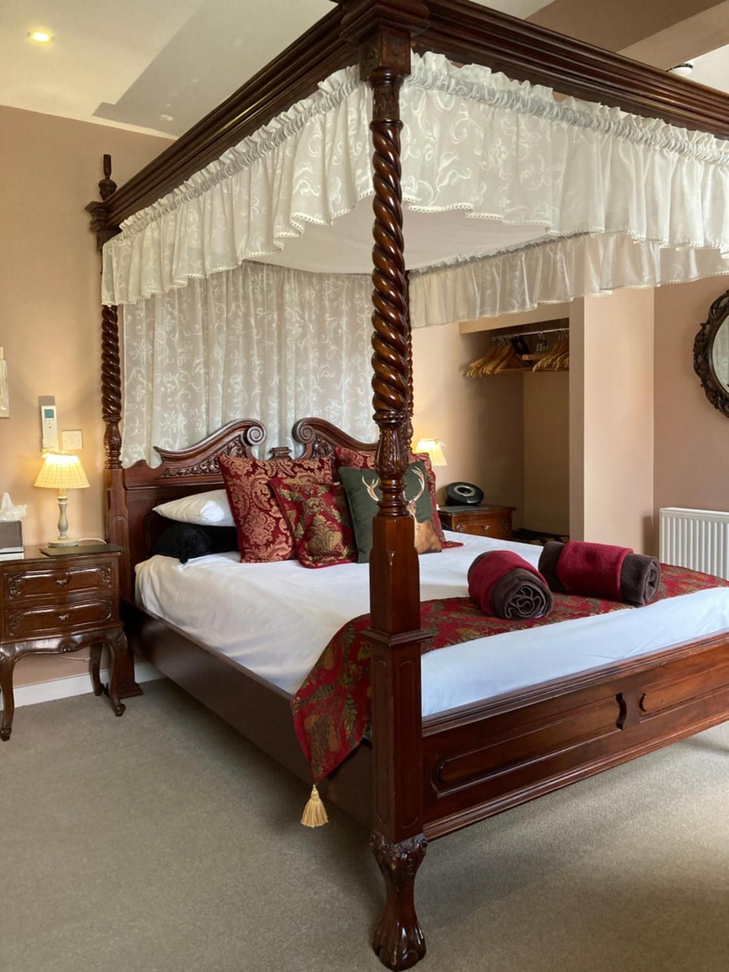 Deluxe Room with Four-Poster Bed