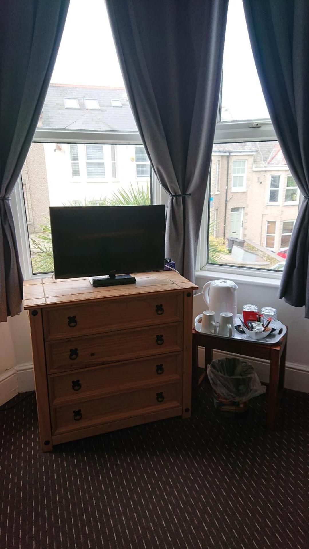 Room 1 Large Double Room- 1st Floor