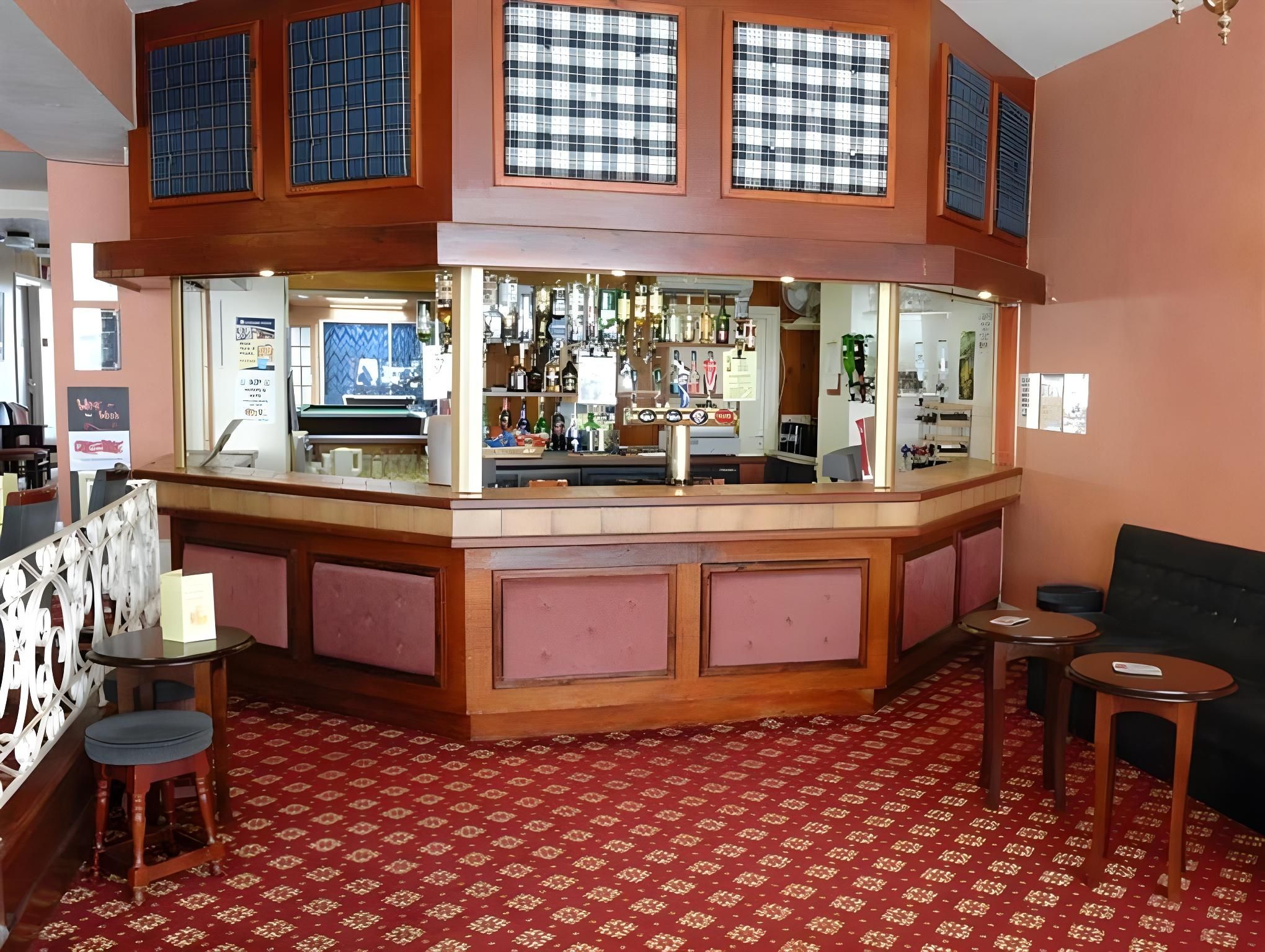 bar/lounge